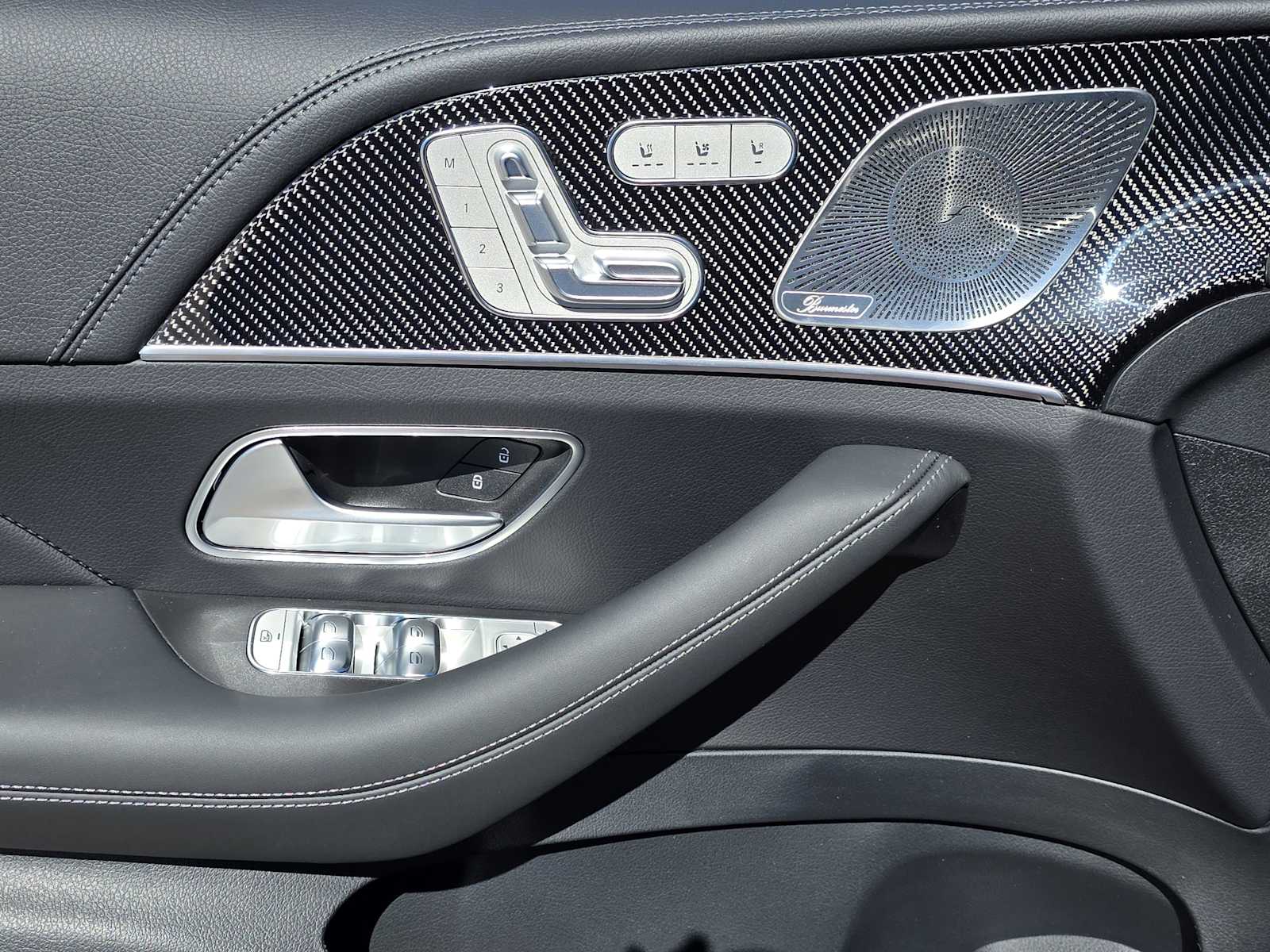 Thumbnail: 2026 Mercedes-Benz GLE - 17