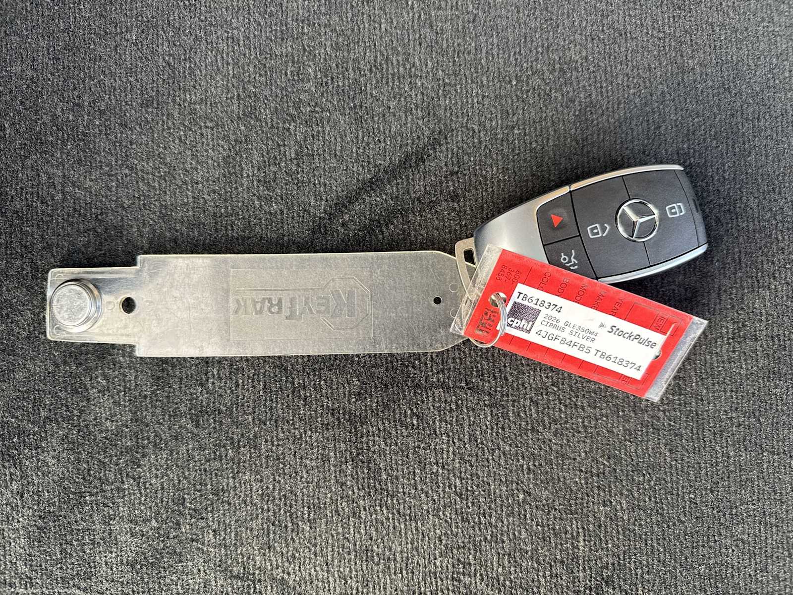 Thumbnail: 2026 Mercedes-Benz GLE - 27