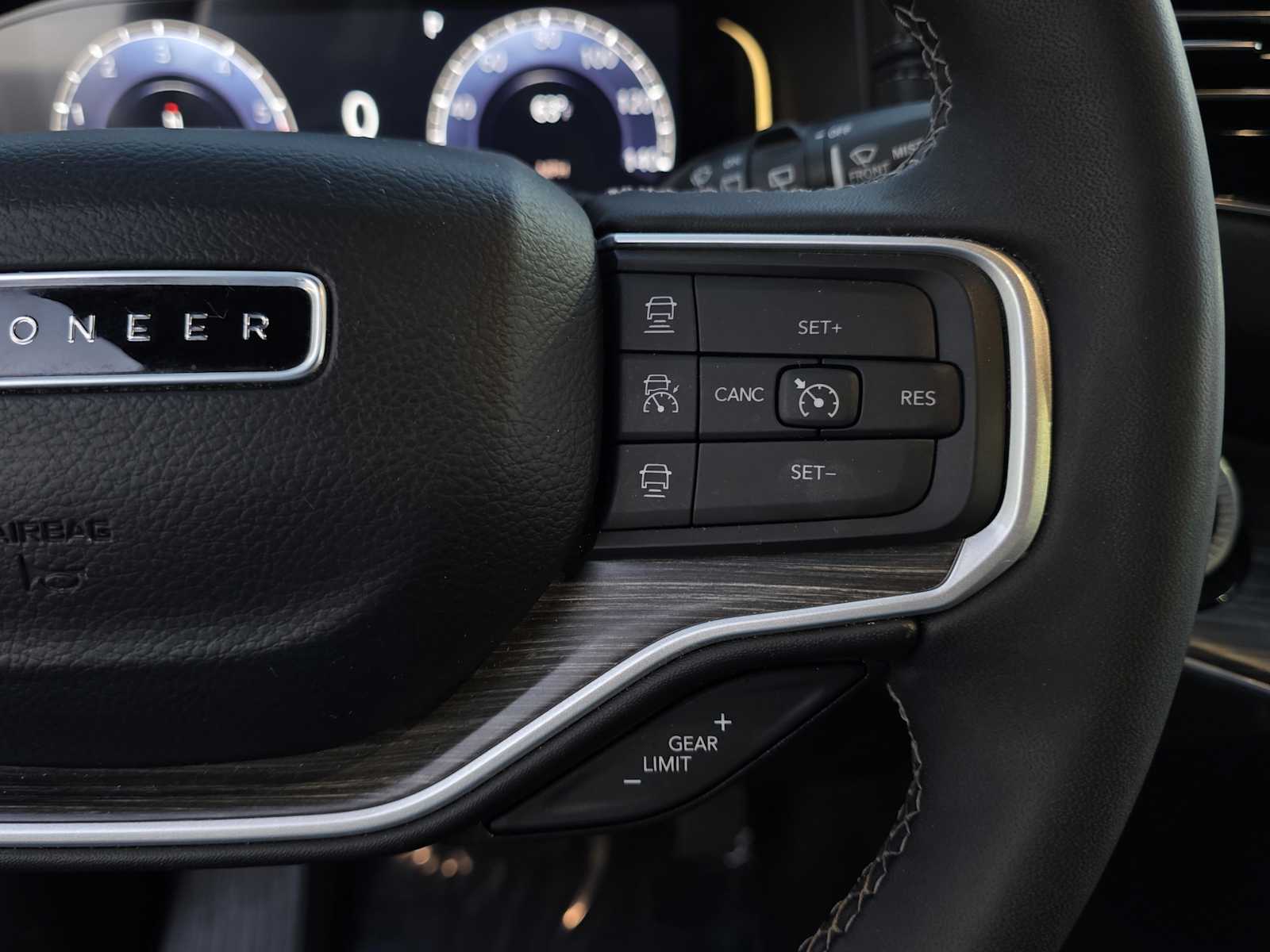 Thumbnail: 2024 Jeep Wagoneer - 31