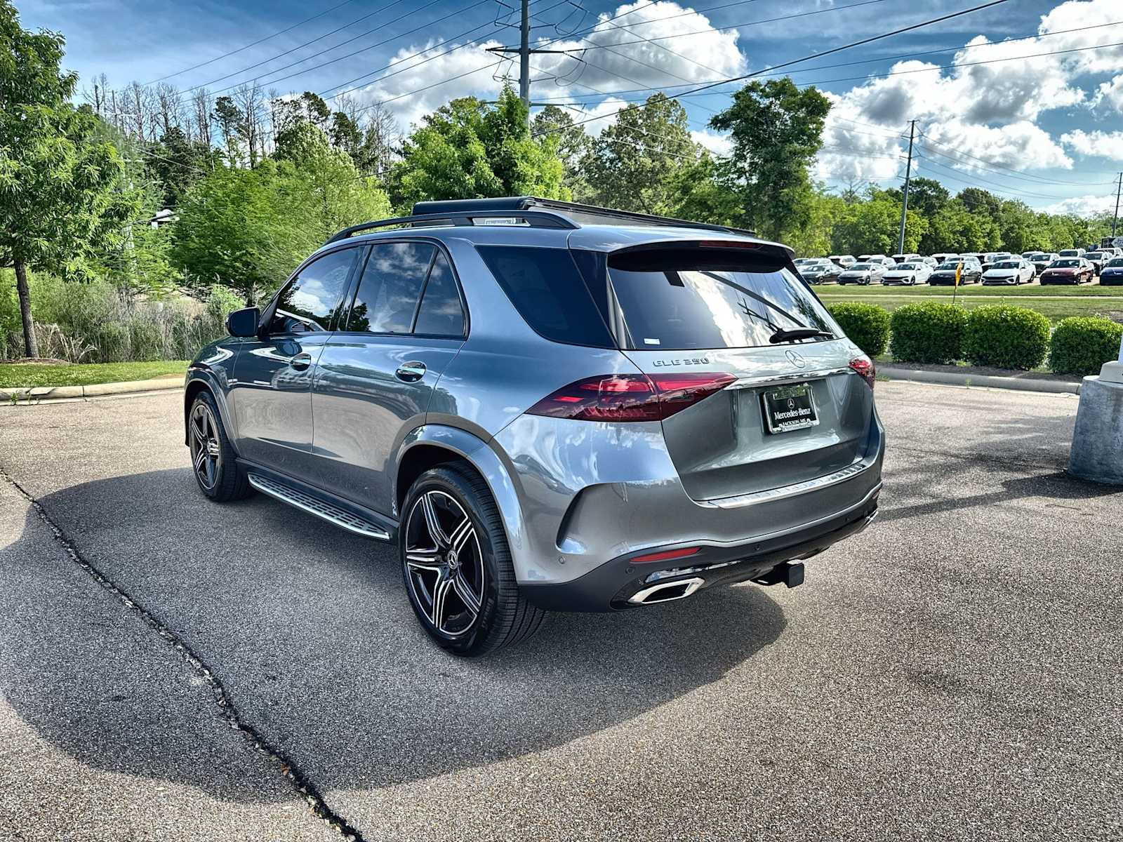 Thumbnail: 2026 Mercedes-Benz GLE - 6