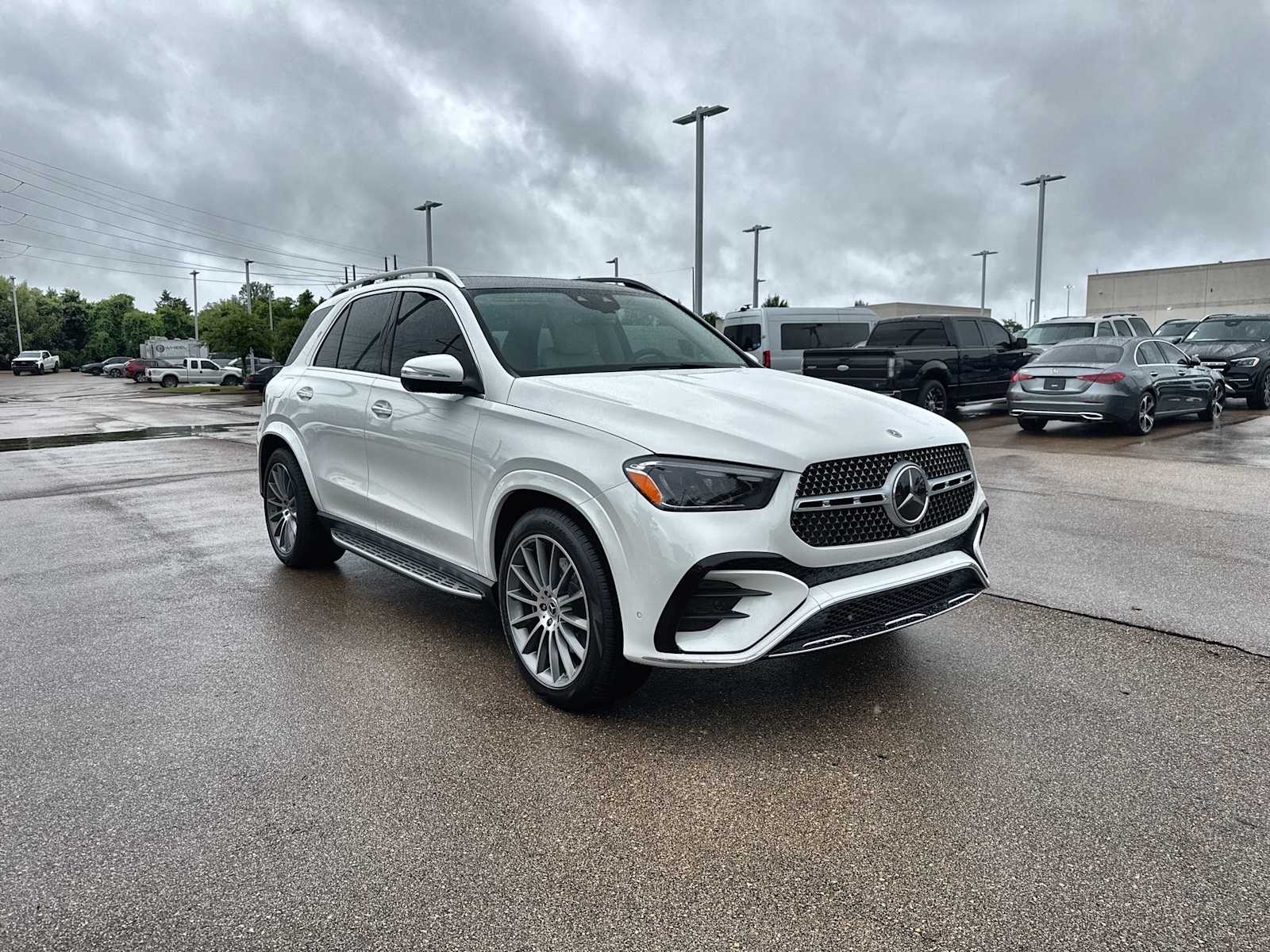 Thumbnail: 2026 Mercedes-Benz GLE - 11
