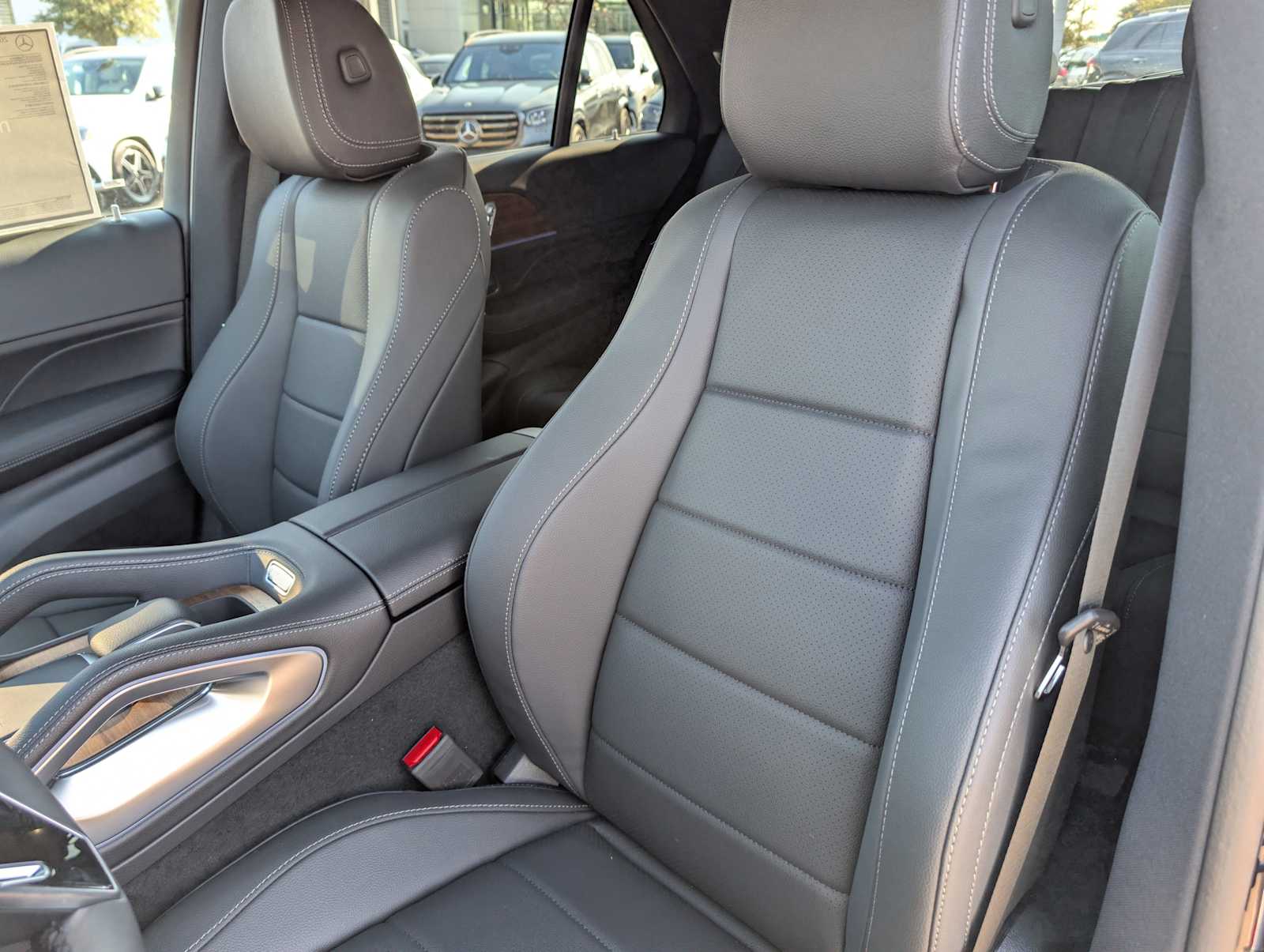 Thumbnail: 2026 Mercedes-Benz GLE - 17