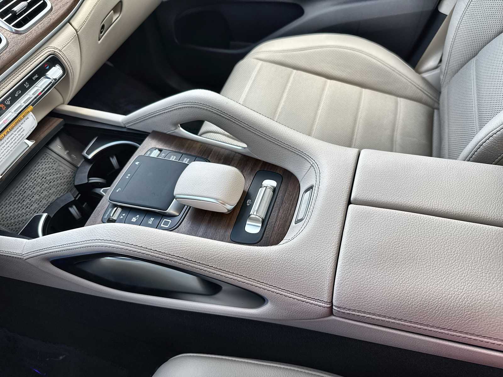 Thumbnail: 2026 Mercedes-Benz GLS - 22