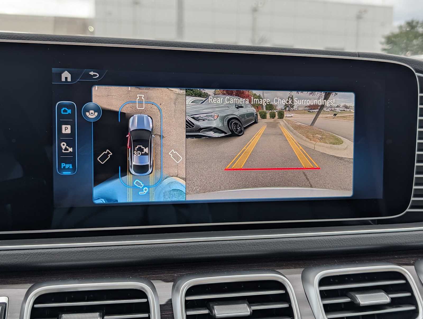 Thumbnail: 2026 Mercedes-Benz GLE - 12