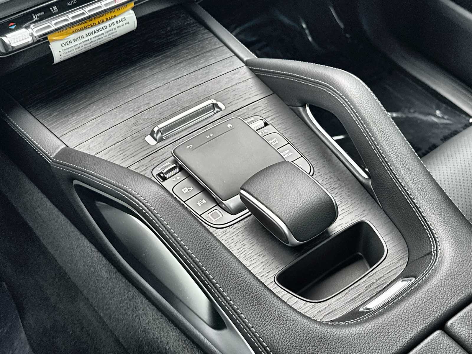 Thumbnail: 2026 Mercedes-Benz GLE - 22