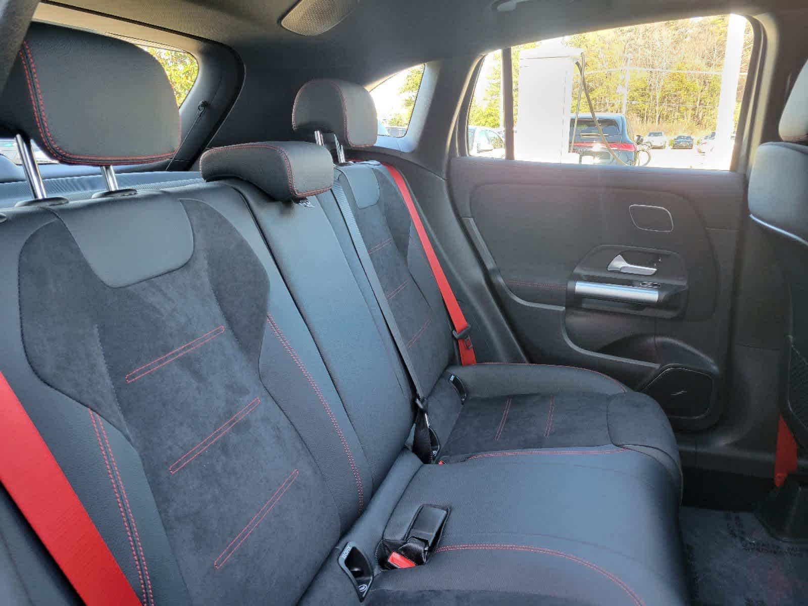 Thumbnail: 2025 Mercedes-Benz GLA - 22