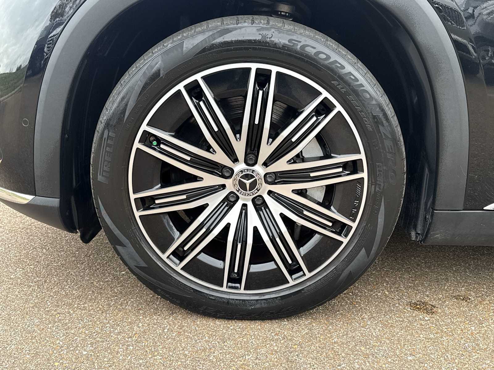 Thumbnail: 2023 Mercedes-Benz EQS - 11