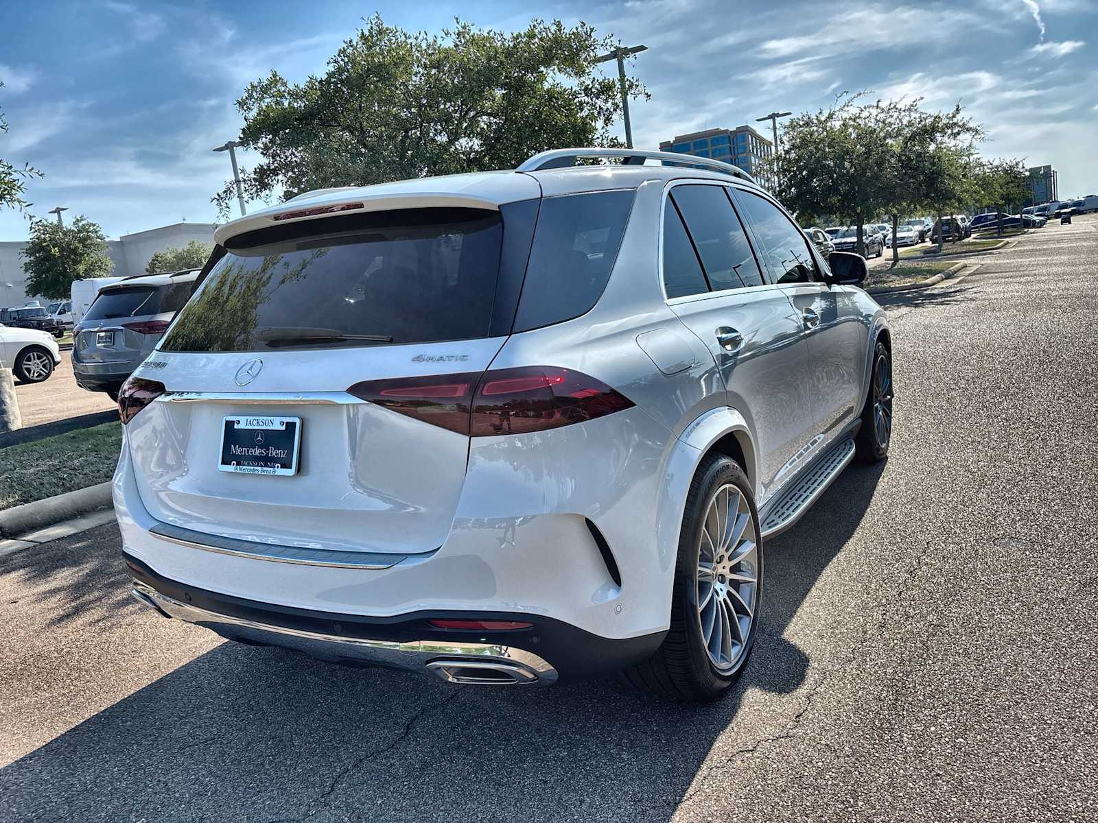 Thumbnail: 2025 Mercedes-Benz GLE - 7