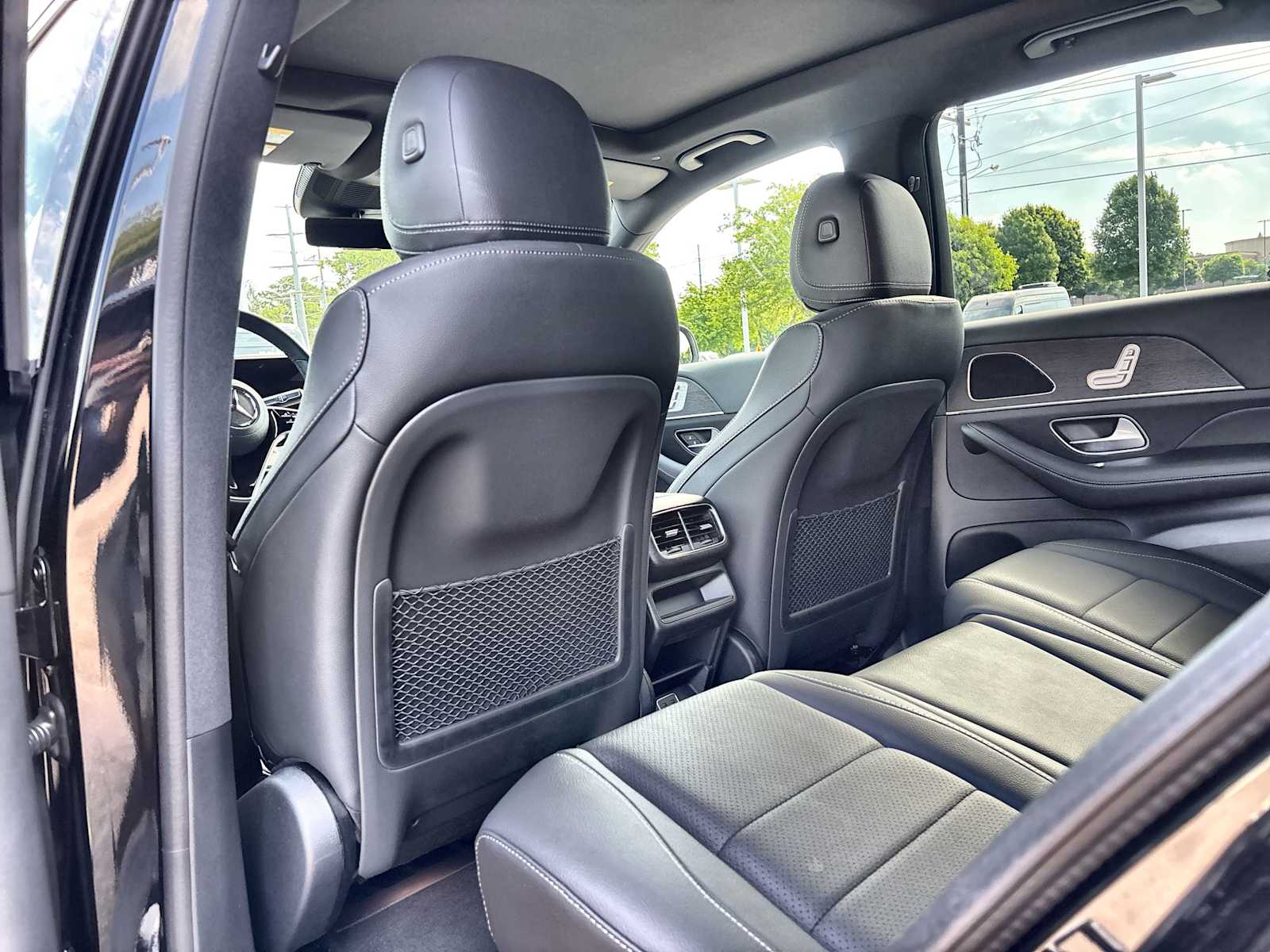 Thumbnail: 2026 Mercedes-Benz GLE - 18