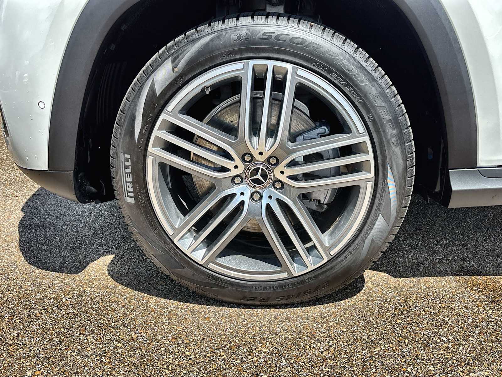 Thumbnail: 2026 Mercedes-Benz GLS - 14