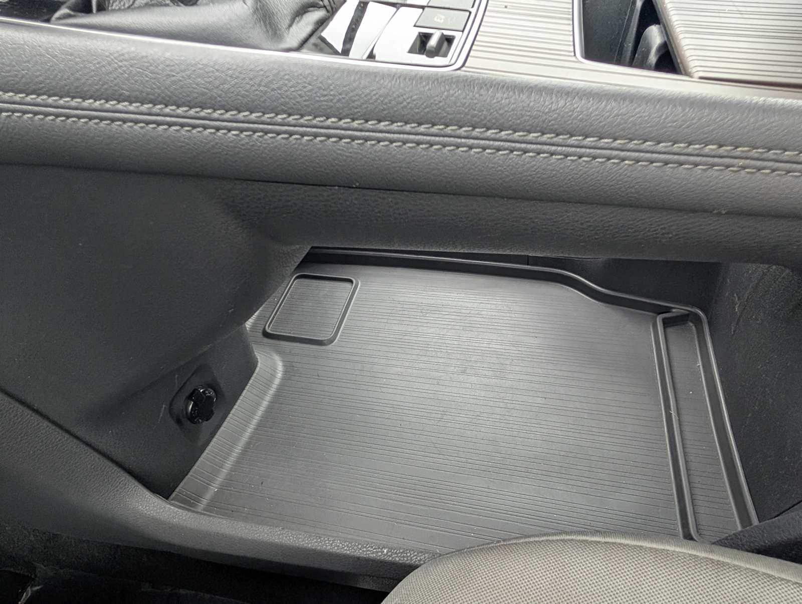 Thumbnail: 2021 Toyota Sienna - 21