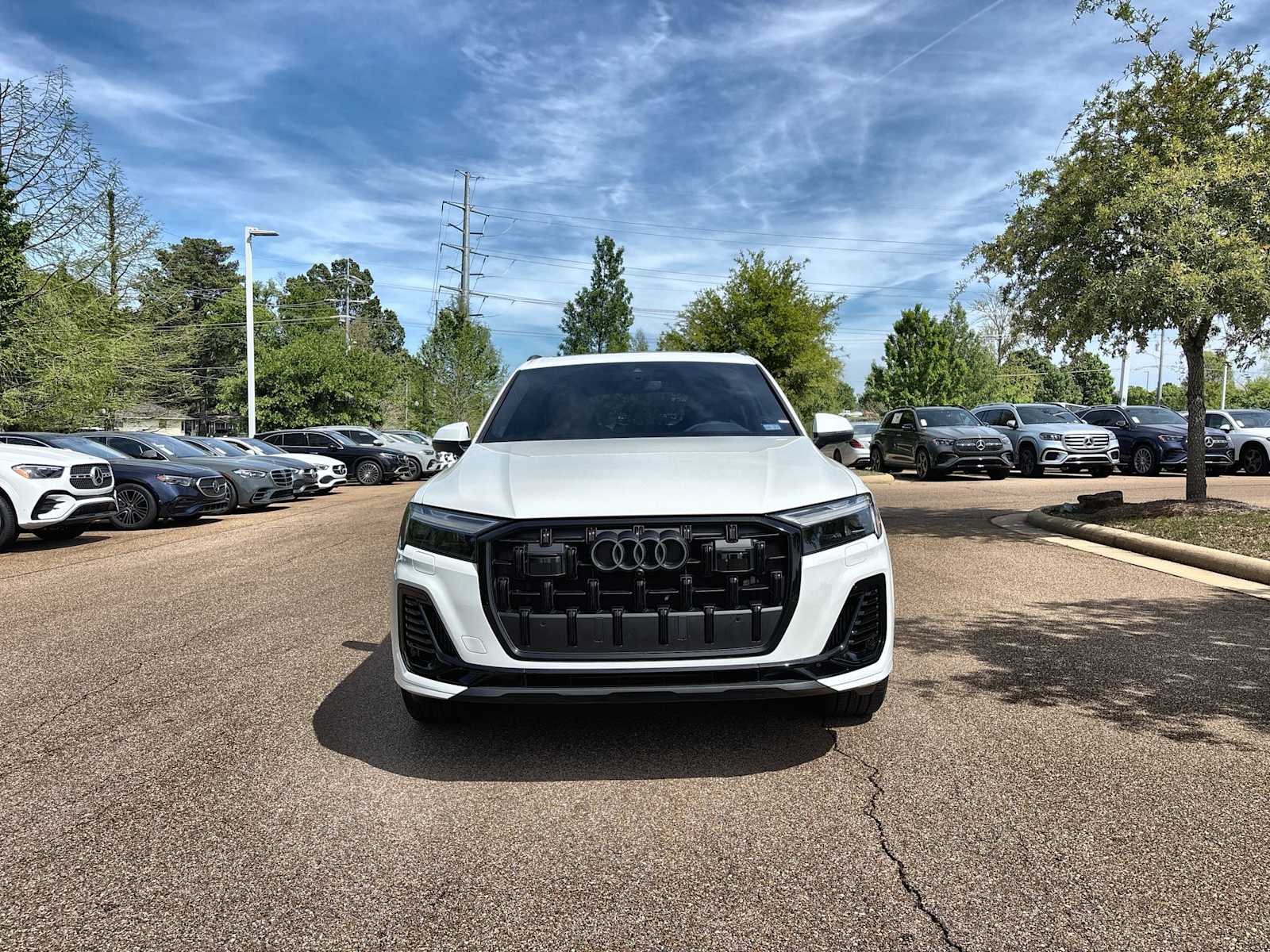Thumbnail: 2025 Audi Q7 - 12