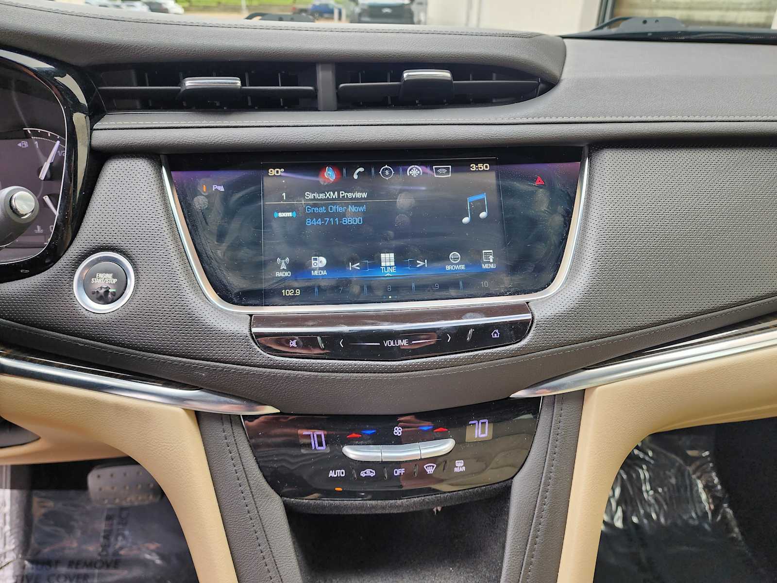 Thumbnail: 2017 Cadillac XT5 - 3