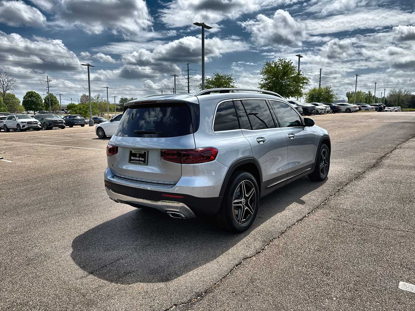 Thumbnail: 2026 Mercedes-Benz GLB - 8