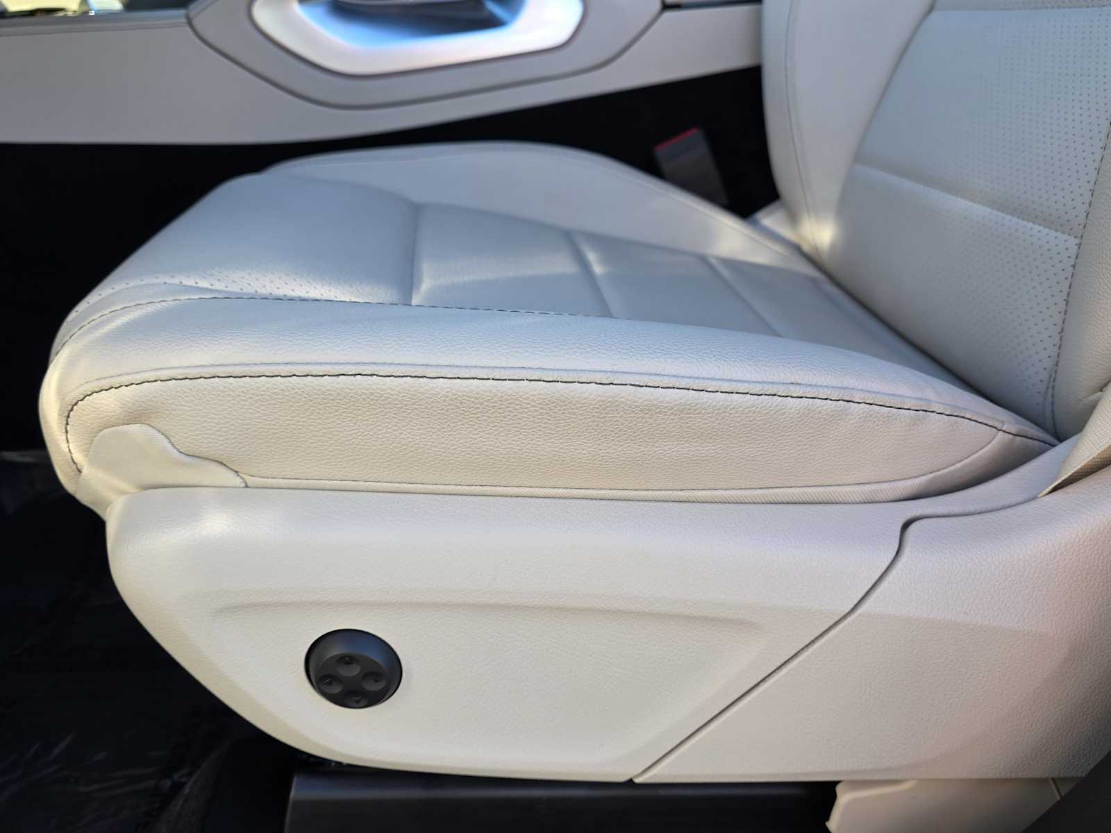 Thumbnail: 2025 Mercedes-Benz GLS - 13