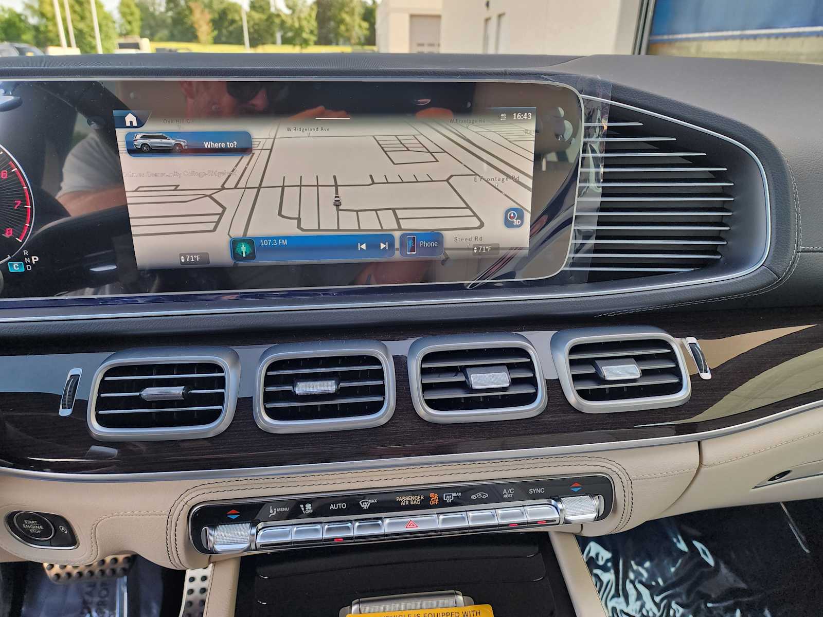 Thumbnail: 2025 Mercedes-Benz GLS - 3