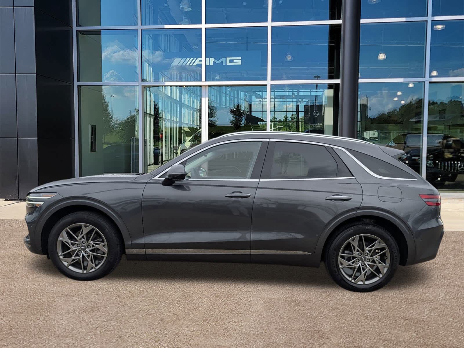 Thumbnail: 2022 Genesis GV70 - 8