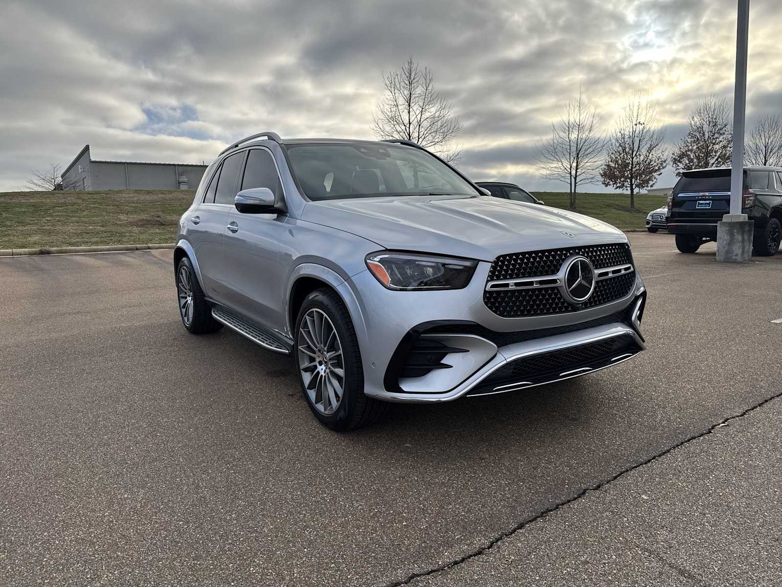 Thumbnail: 2026 Mercedes-Benz GLE - 8