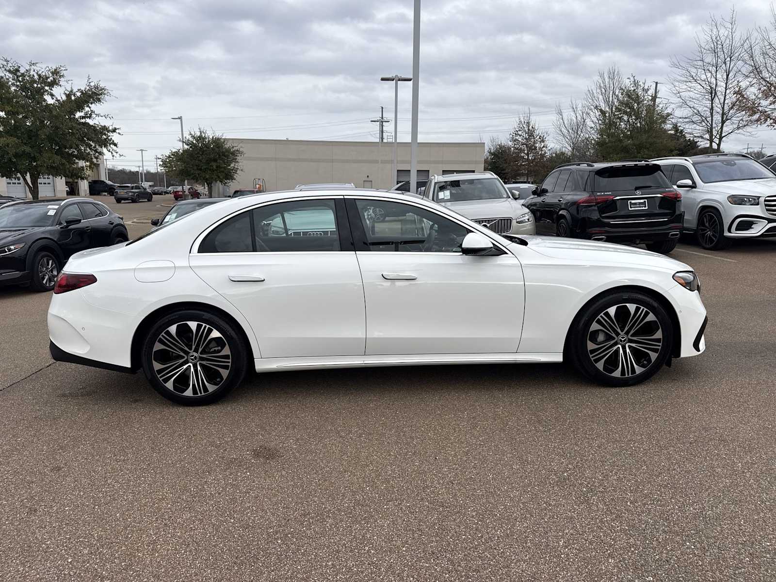 Thumbnail: 2026 Mercedes-Benz E-Class - 7