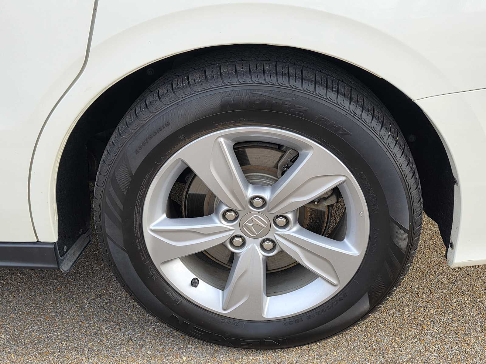 Thumbnail: 2019 Honda Odyssey - 26