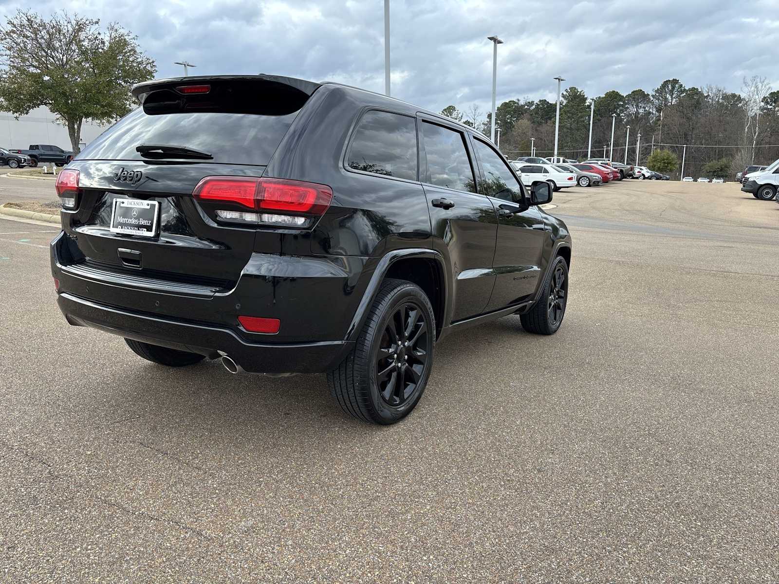 Thumbnail: 2018 Jeep Grand Cherokee - 6