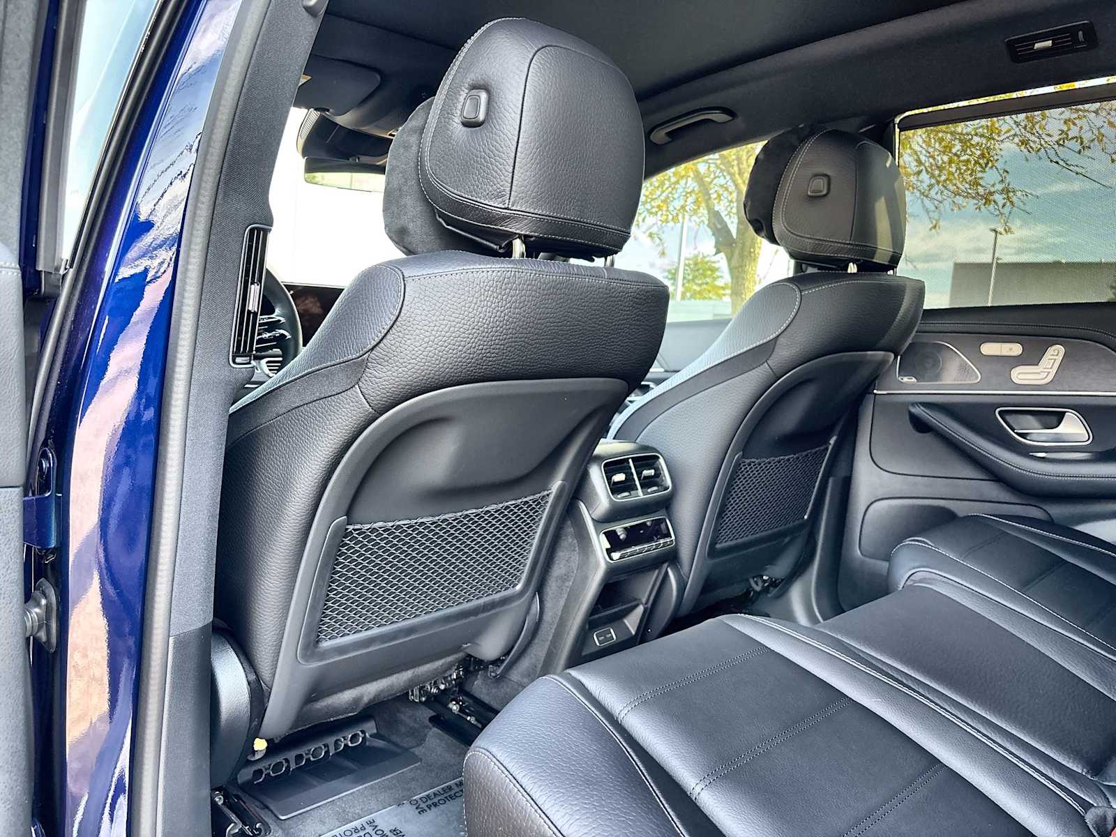 Thumbnail: 2026 Mercedes-Benz GLS - 18