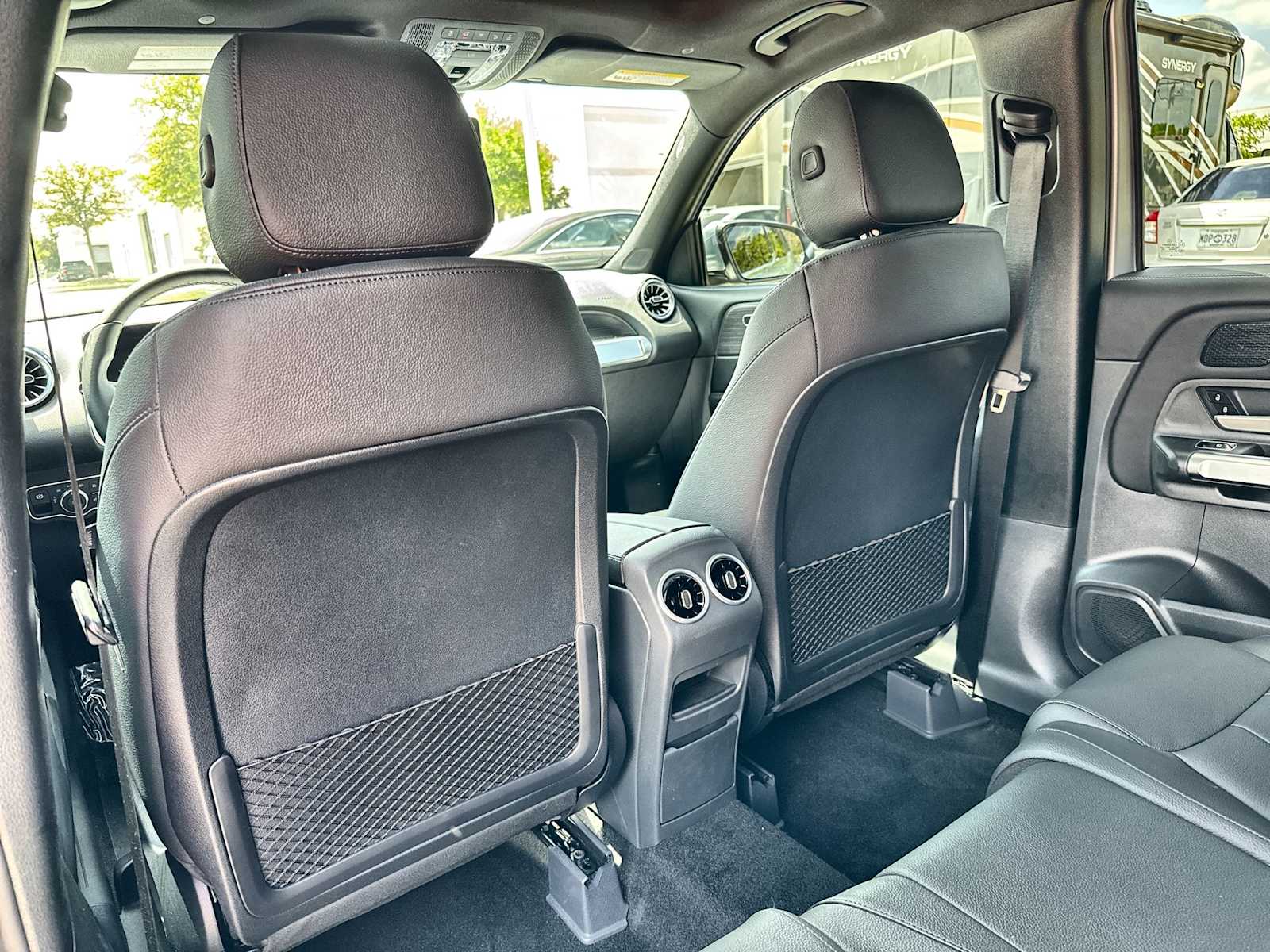 Thumbnail: 2026 Mercedes-Benz GLB - 18