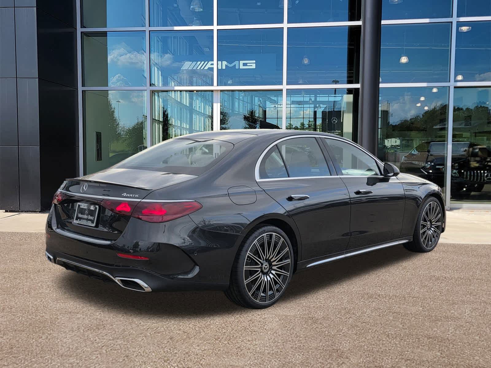 Thumbnail: 2026 Mercedes-Benz E-Class - 4