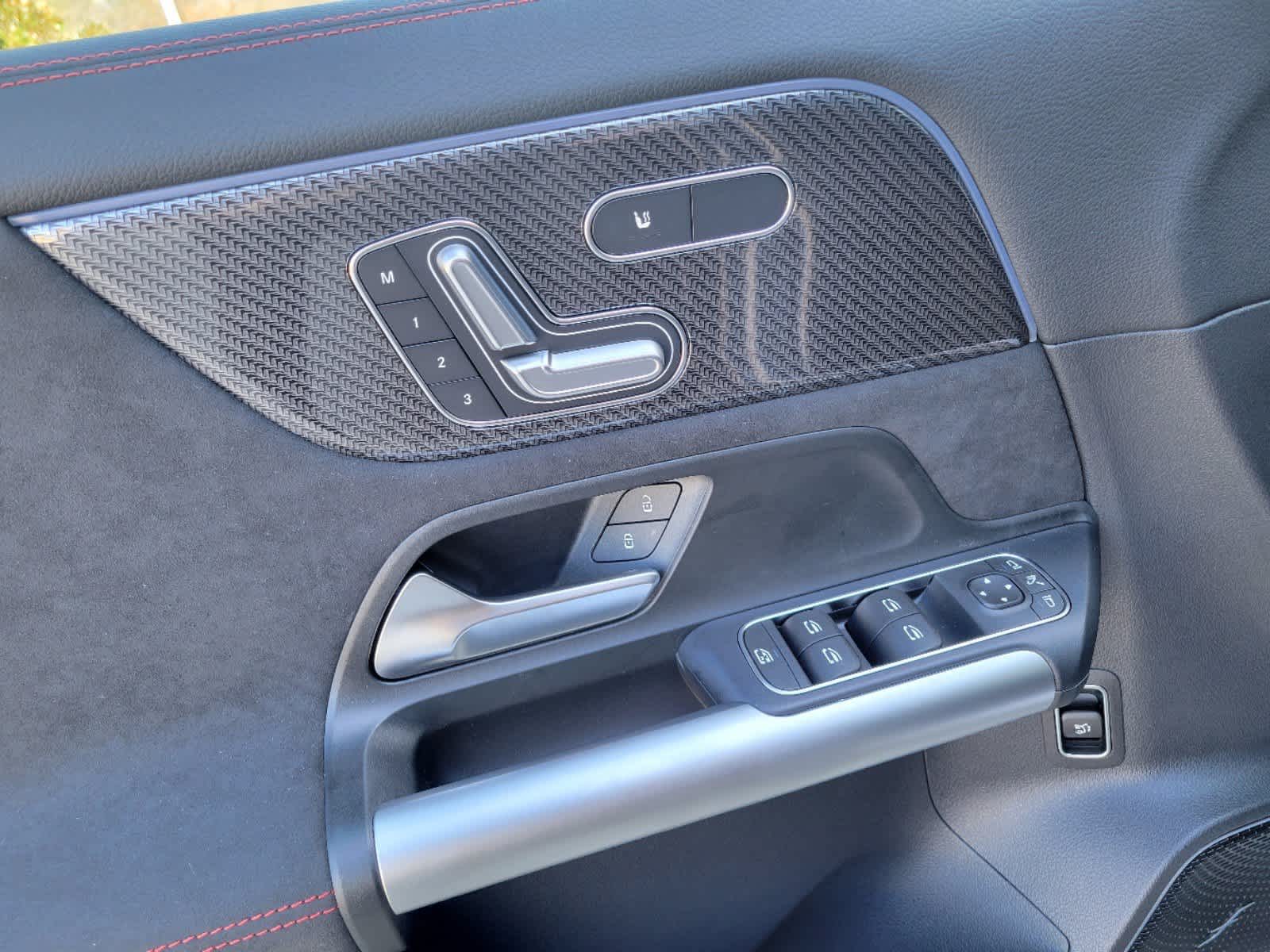 Thumbnail: 2025 Mercedes-Benz GLA - 13