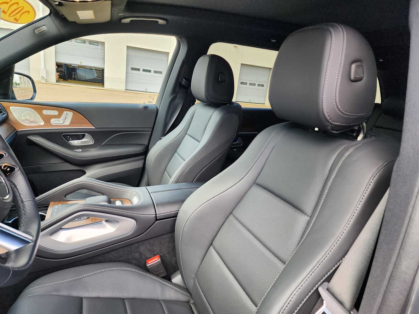 Thumbnail: 2025 Mercedes-Benz GLS - 10