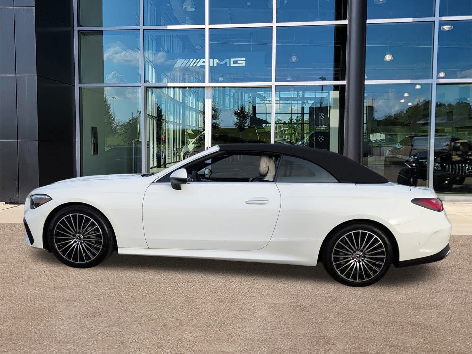 Thumbnail: 2024 Mercedes-Benz CLE - 8