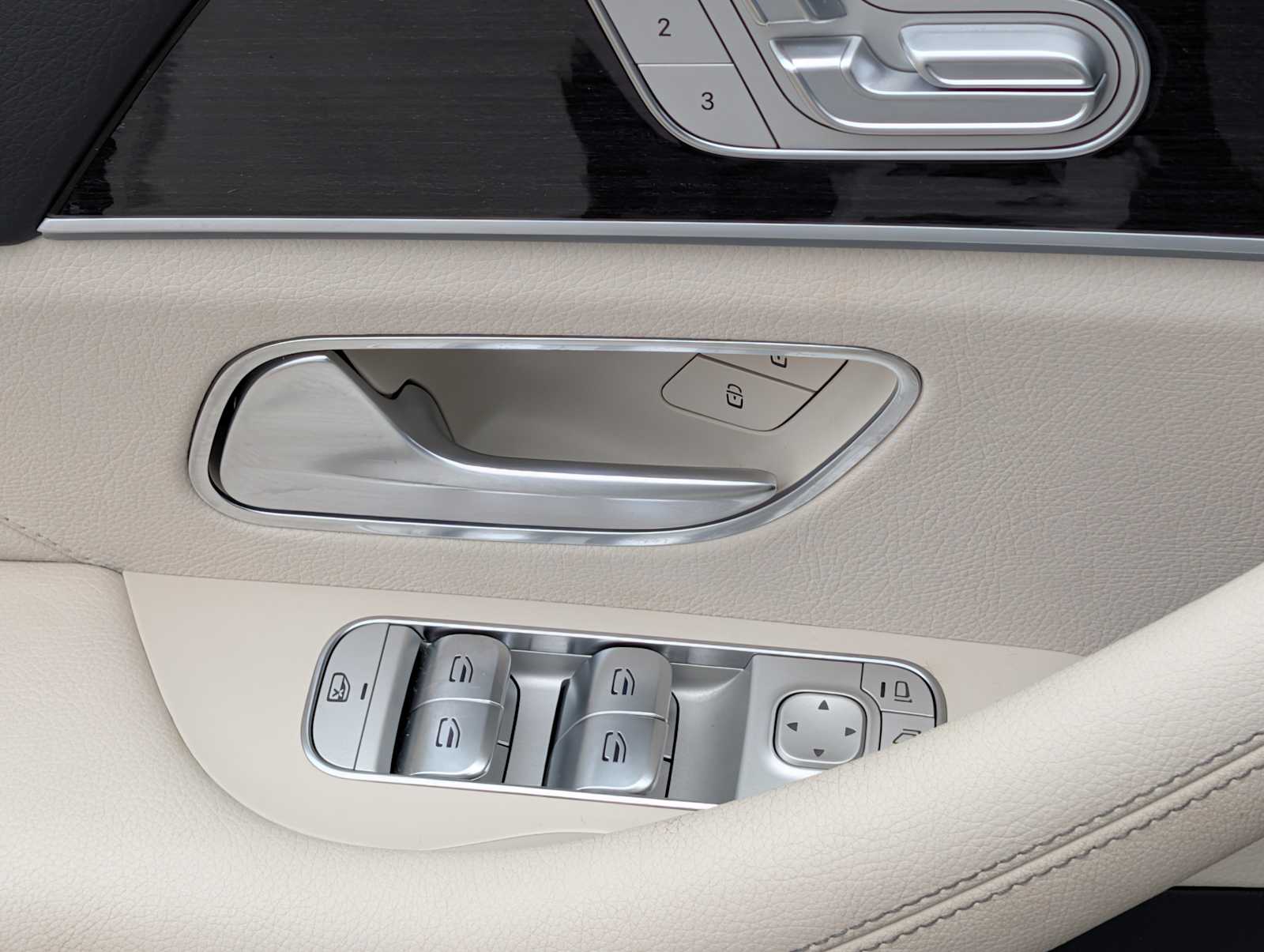 Thumbnail: 2023 Mercedes-Benz GLE - 21