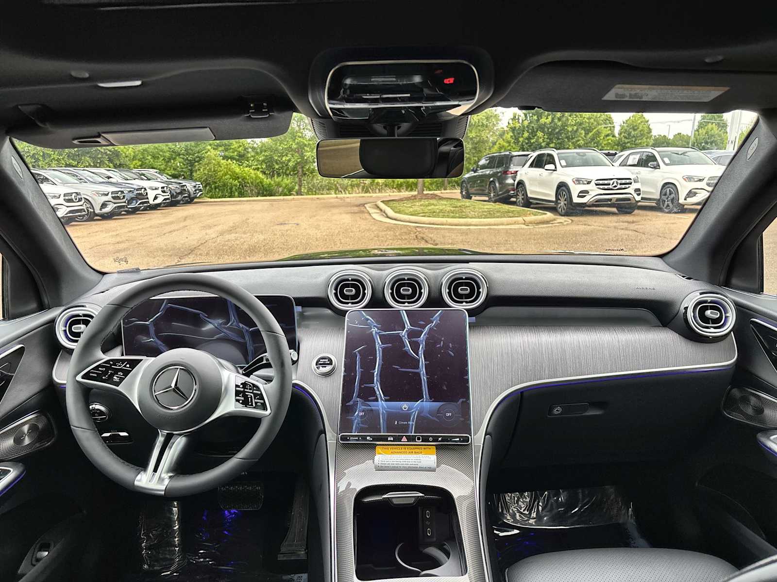 Thumbnail: 2026 Mercedes-Benz GLC - 20