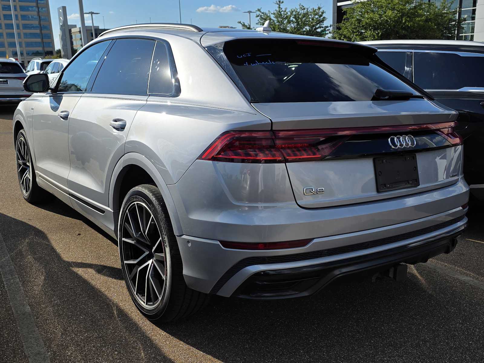 Thumbnail: 2020 Audi Q8 - 5