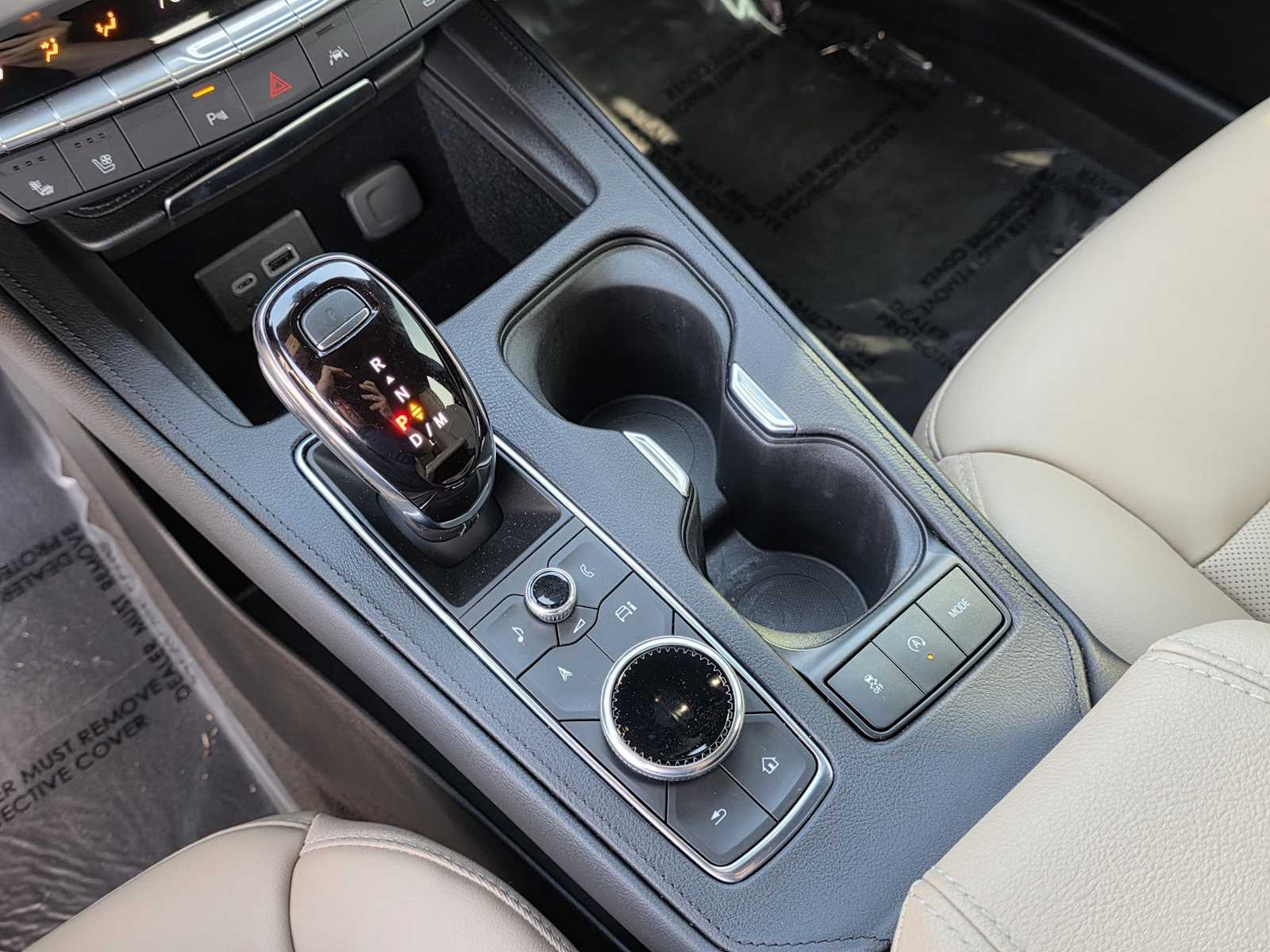 Thumbnail: 2025 Cadillac XT4 - 23