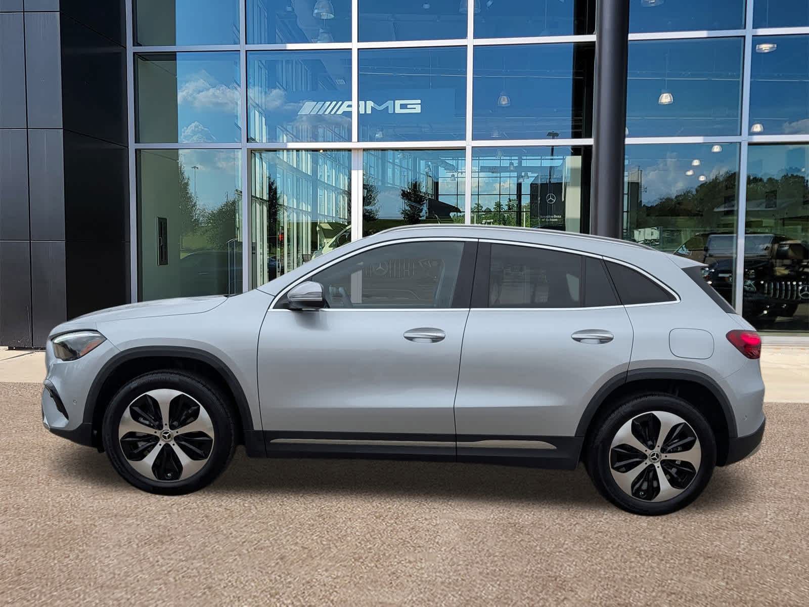 Thumbnail: 2025 Mercedes-Benz GLA - 8