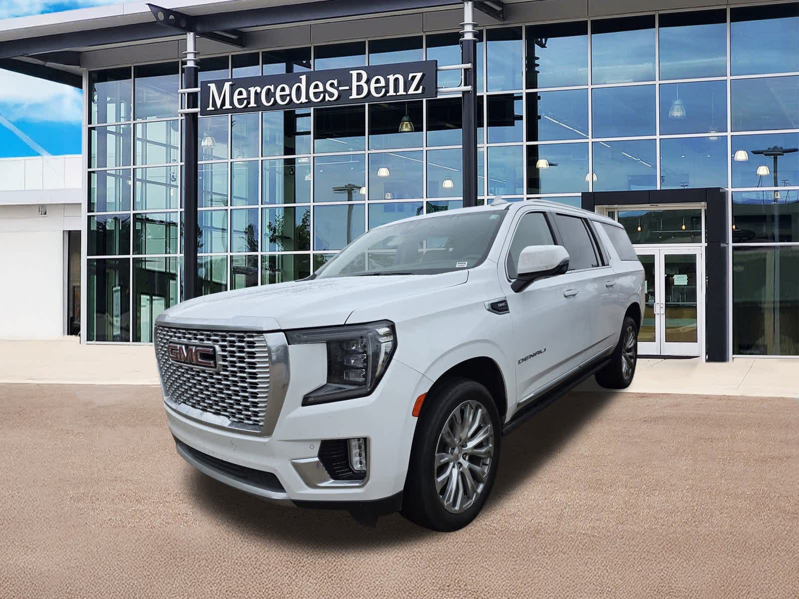 2022 GMC Yukon XL Denali's photo