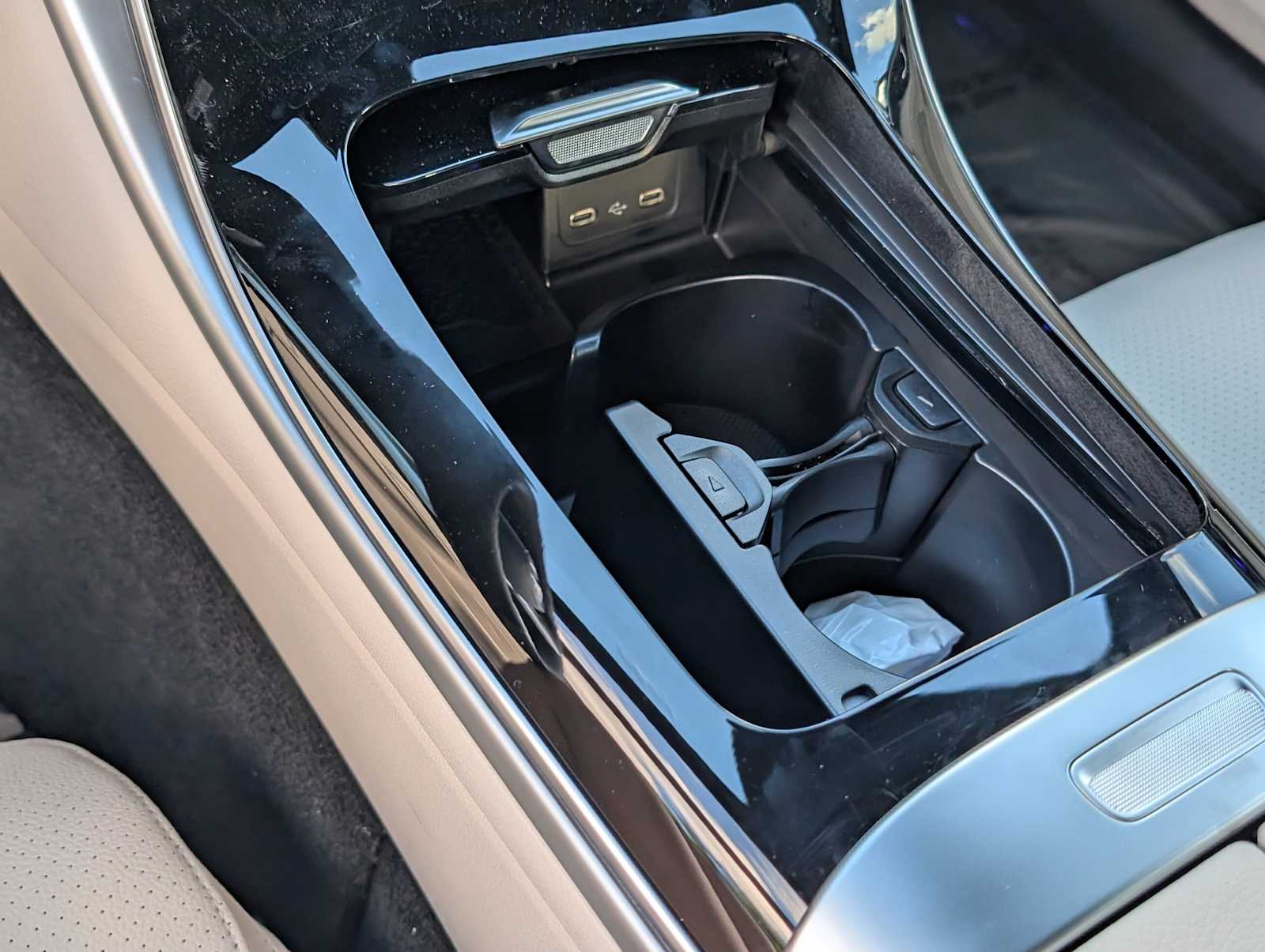 Thumbnail: 2026 Mercedes-Benz C-Class - 13