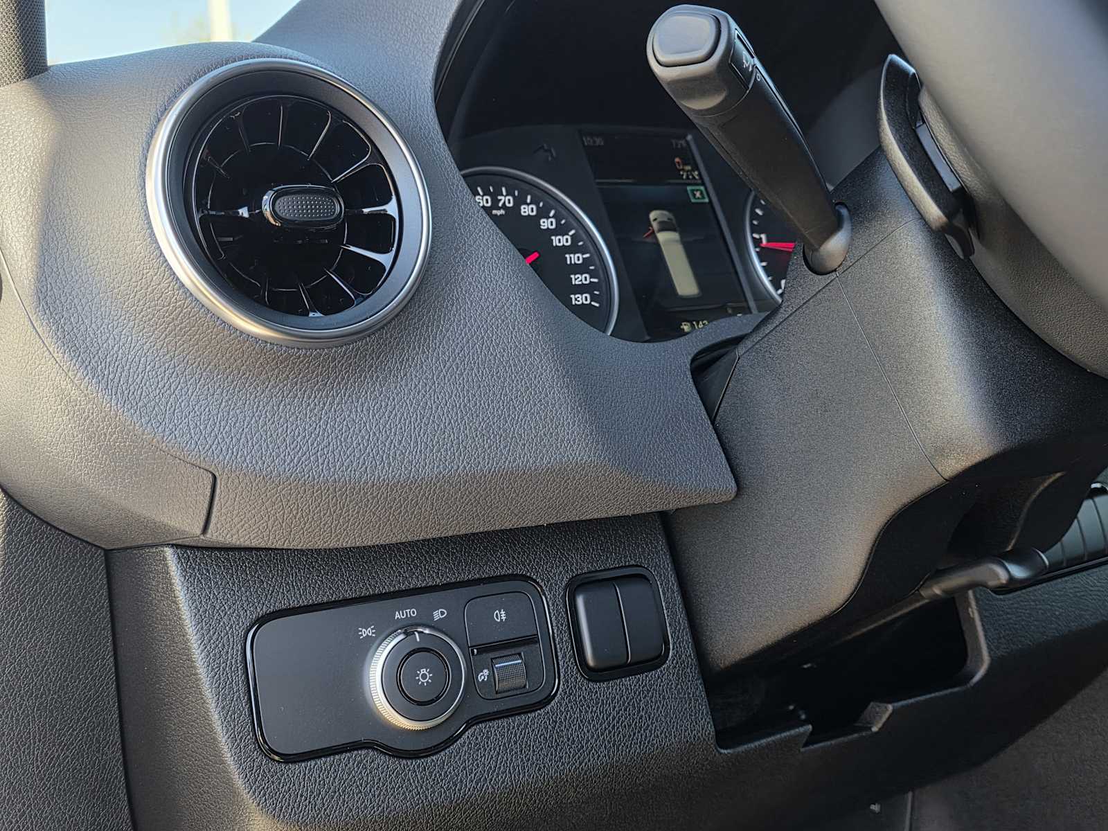 Thumbnail: 2026 Mercedes-Benz Sprinter - 16