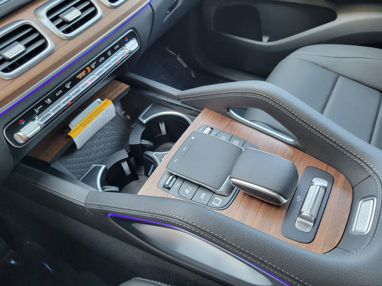 Thumbnail: 2025 Mercedes-Benz GLS - 17