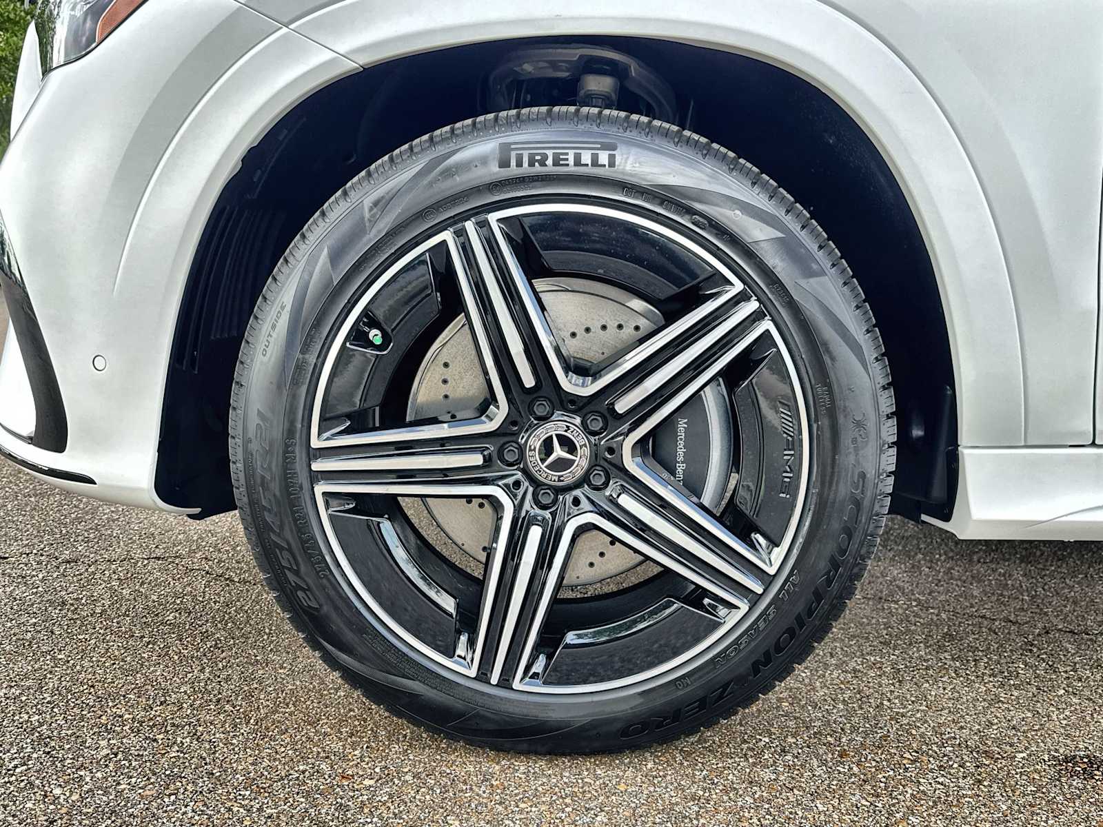 Thumbnail: 2026 Mercedes-Benz GLE - 14