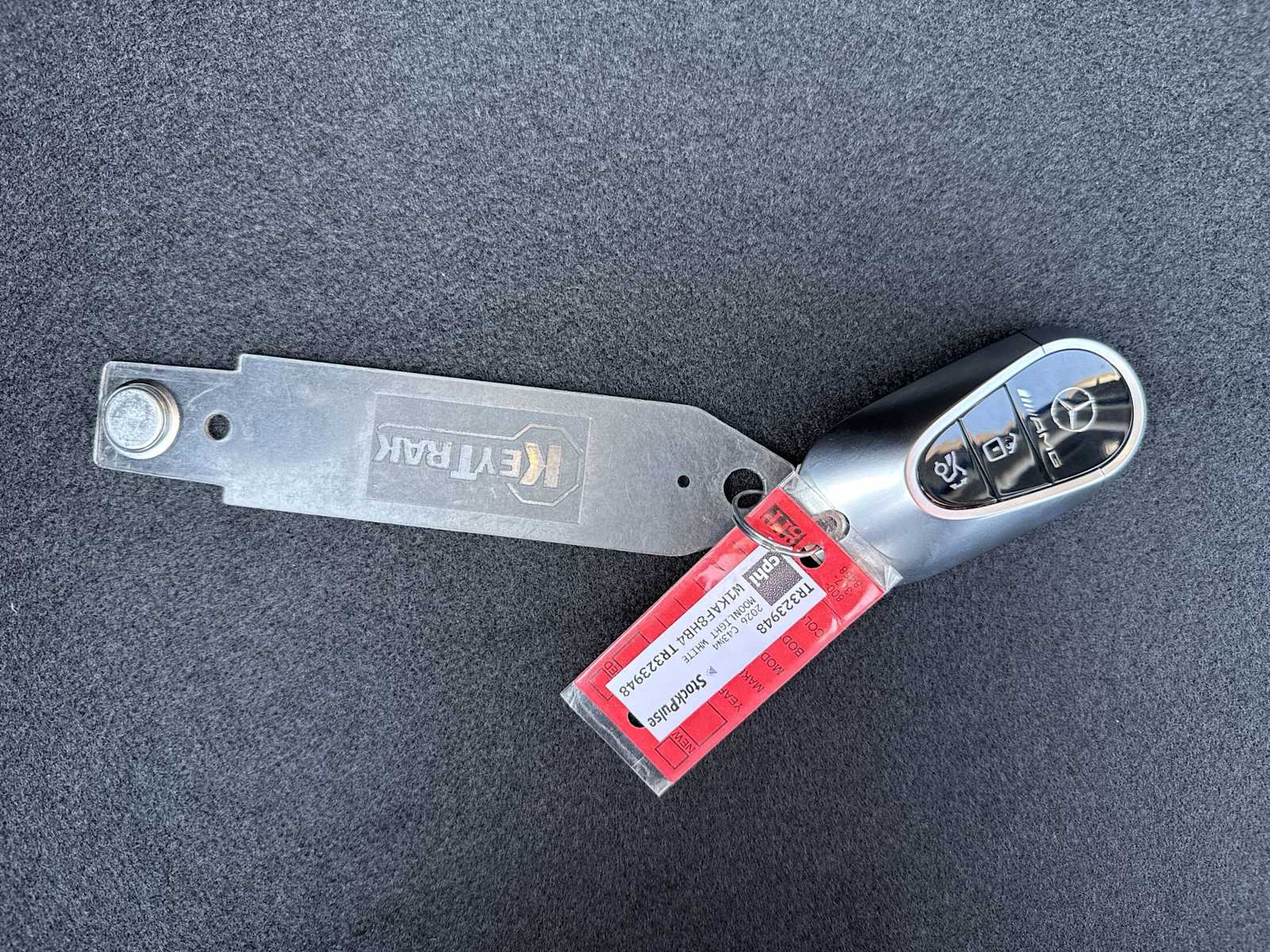 Thumbnail: 2026 Mercedes-Benz C-Class - 27