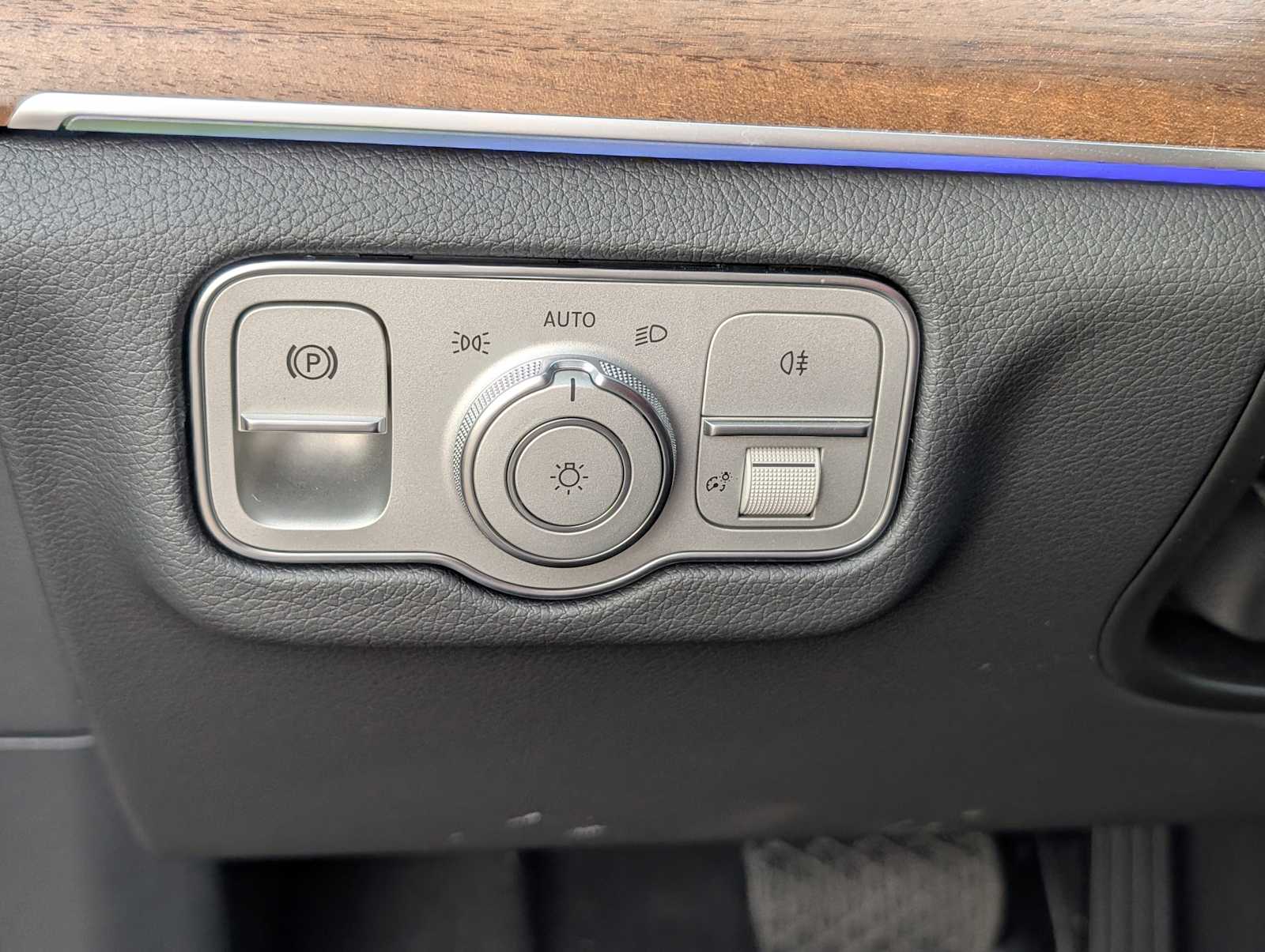 Thumbnail: 2025 Mercedes-Benz GLE - 14