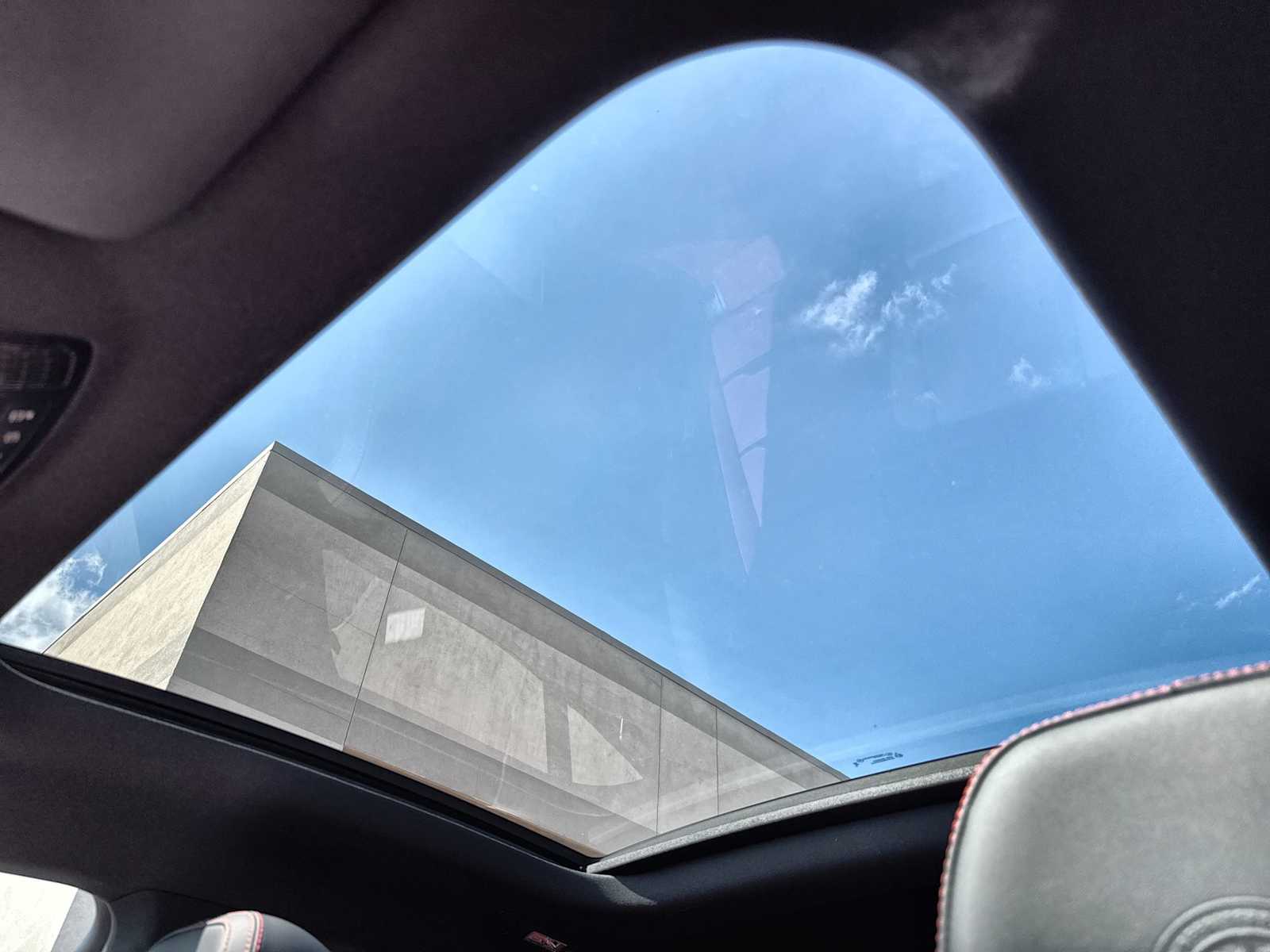 Thumbnail: 2026 Mercedes-Benz GLE - 28