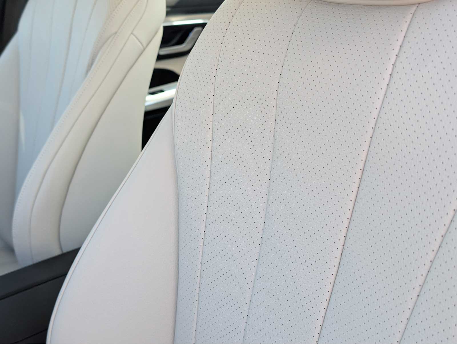 Thumbnail: 2026 Mercedes-Benz E-Class - 19