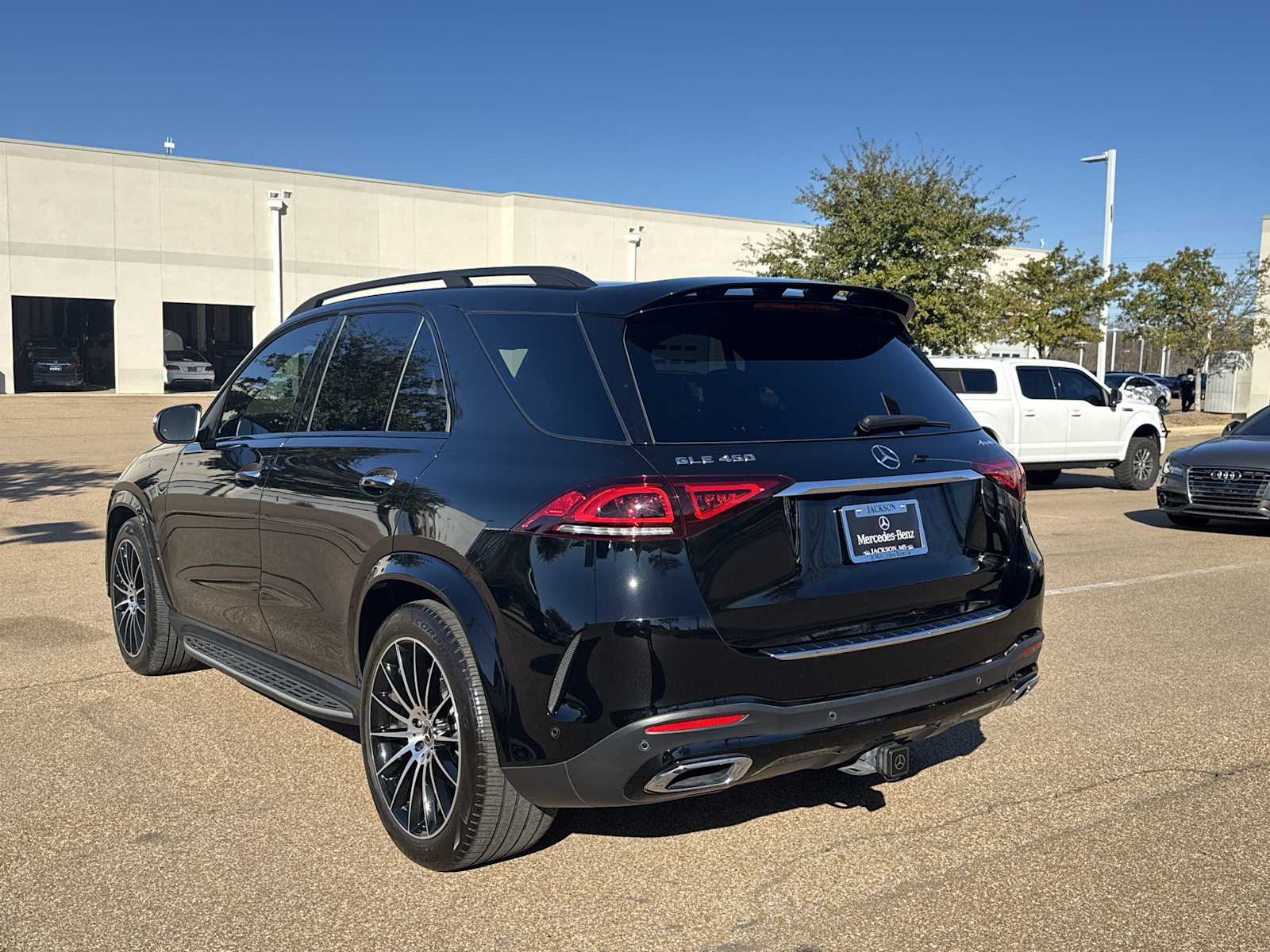 Thumbnail: 2023 Mercedes-Benz GLE - 4