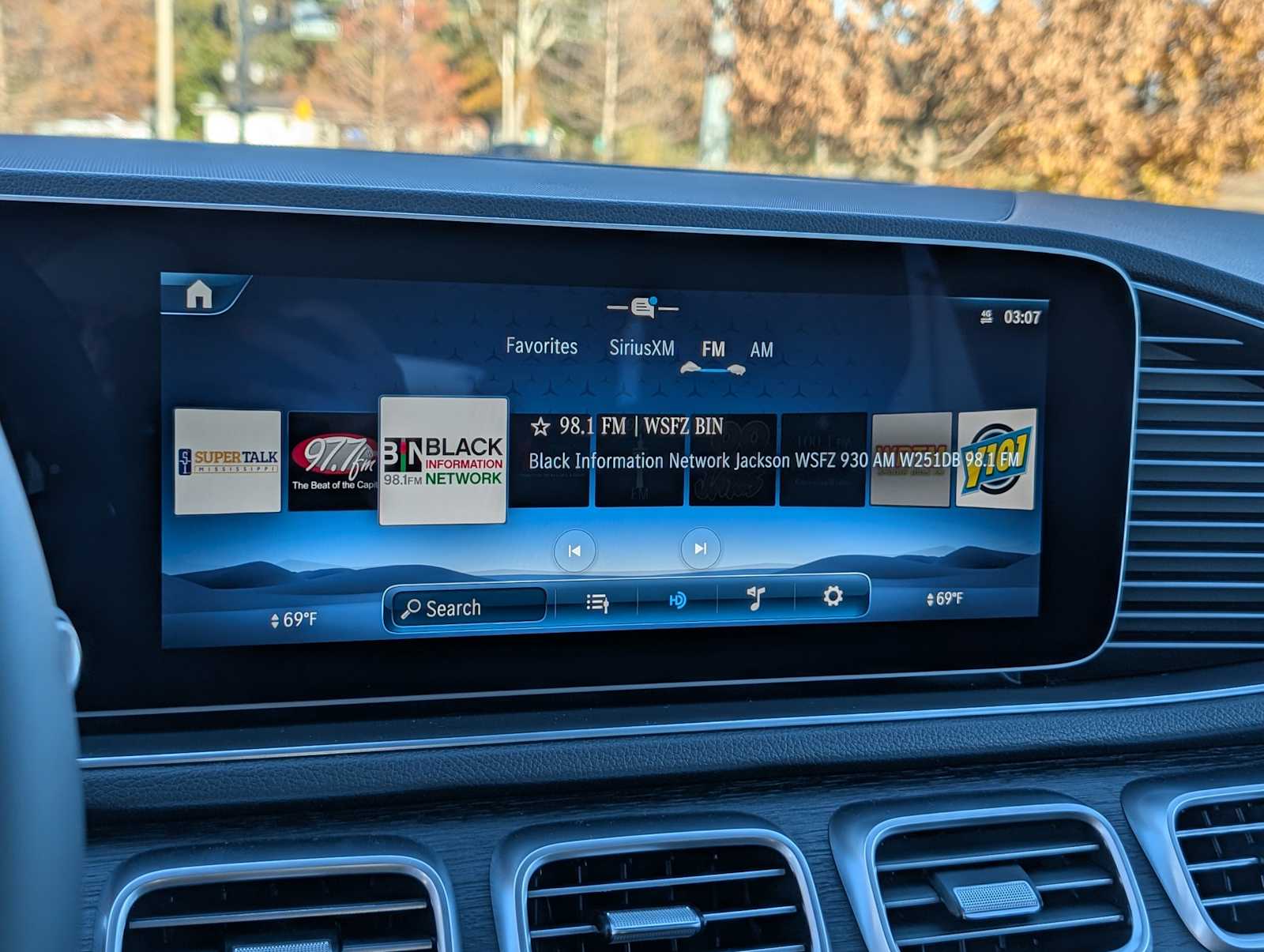 Thumbnail: 2026 Mercedes-Benz GLE - 9