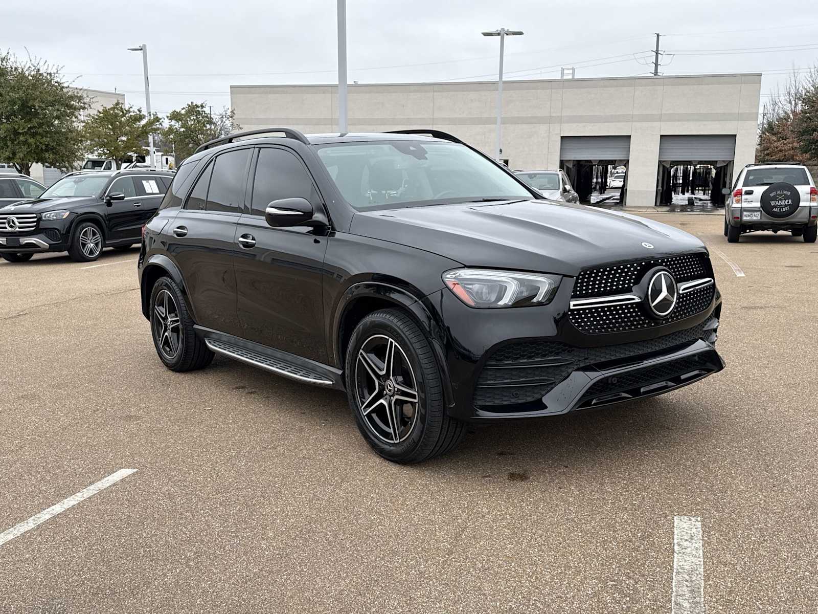 Thumbnail: 2023 Mercedes-Benz GLE - 8