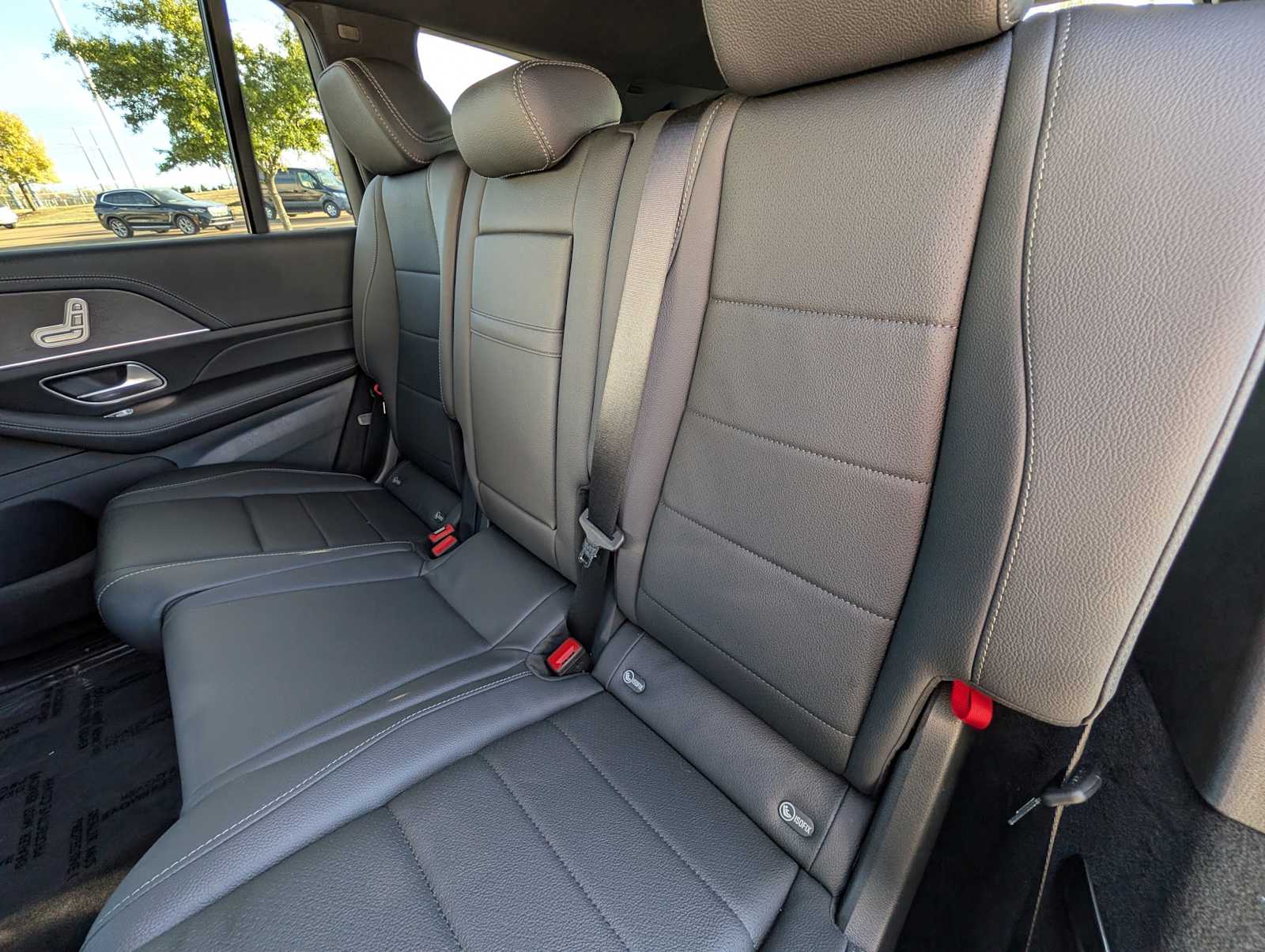 Thumbnail: 2025 Mercedes-Benz GLS - 27