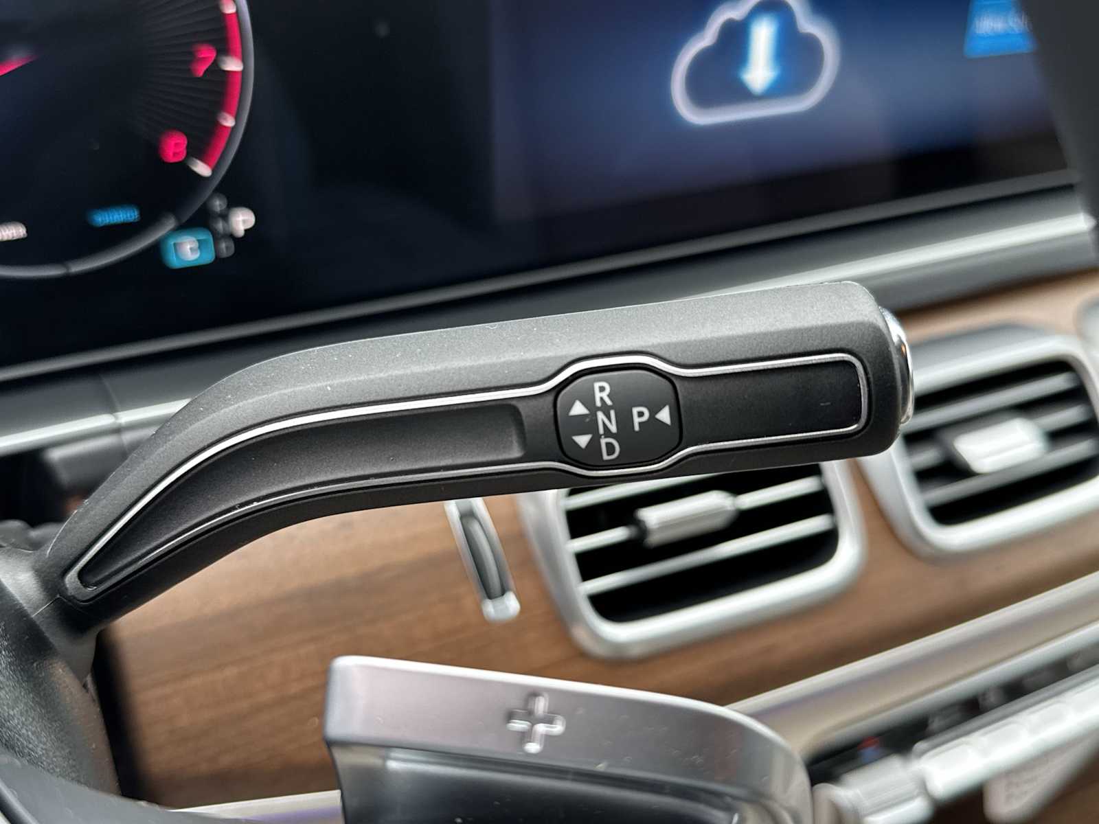 Thumbnail: 2026 Mercedes-Benz GLE - 24